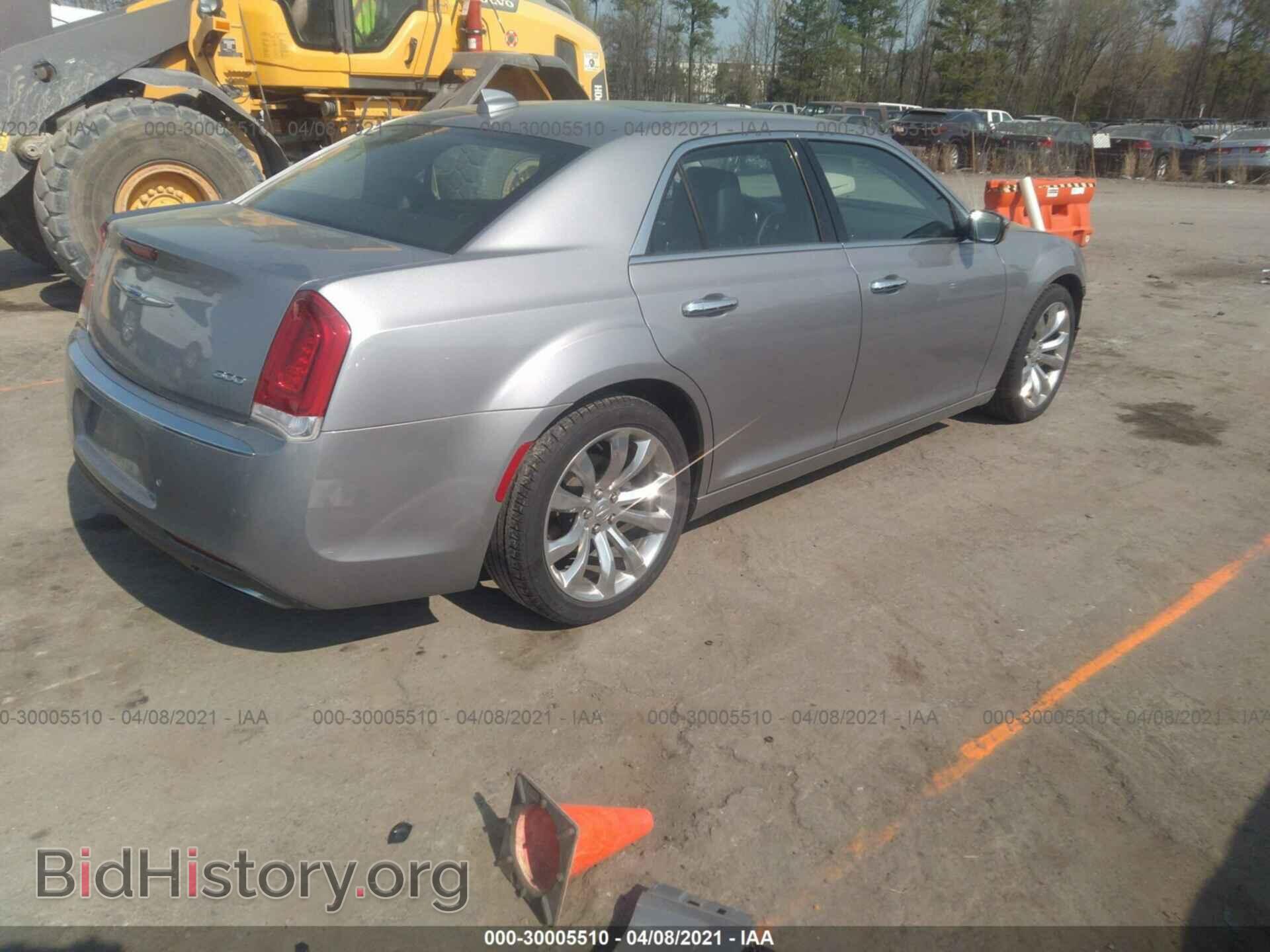 2018 CHRYSLER 300 - VIN: 2C3CCAEG2JH267092 - Фото 4