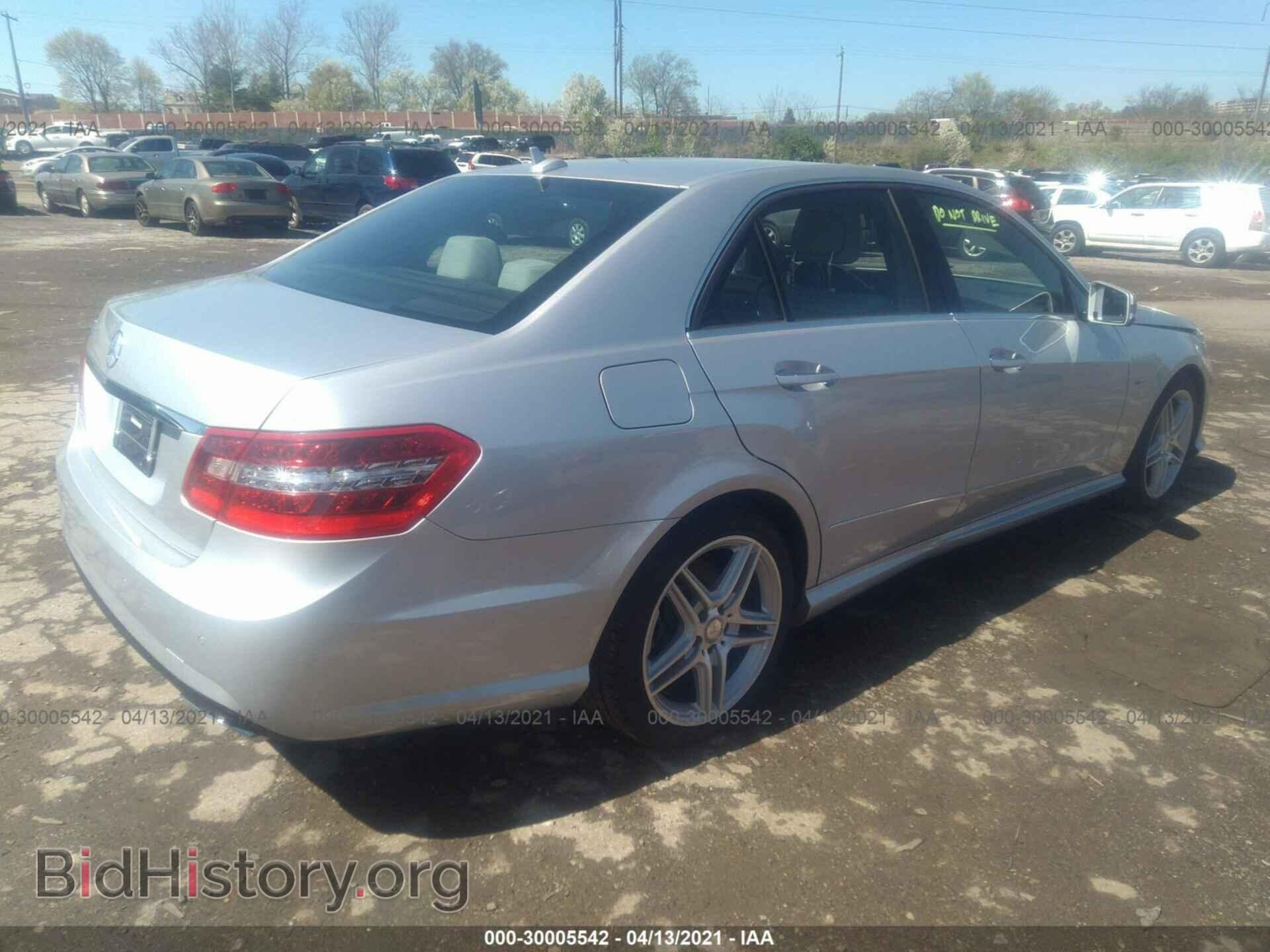 2012 MERCEDES-BENZ E-CLASS - VIN: WDDHF5KB4CA535298 - Фото 4