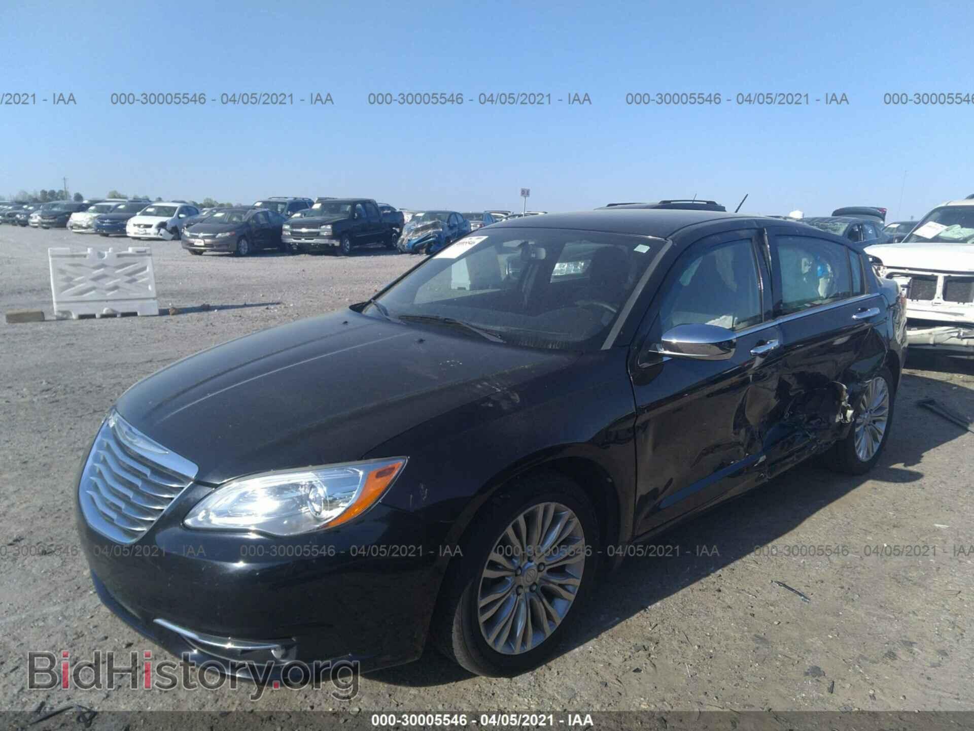 2011 CHRYSLER 200 - VIN: 1C3BC2FG5BN618053 - Photo 2