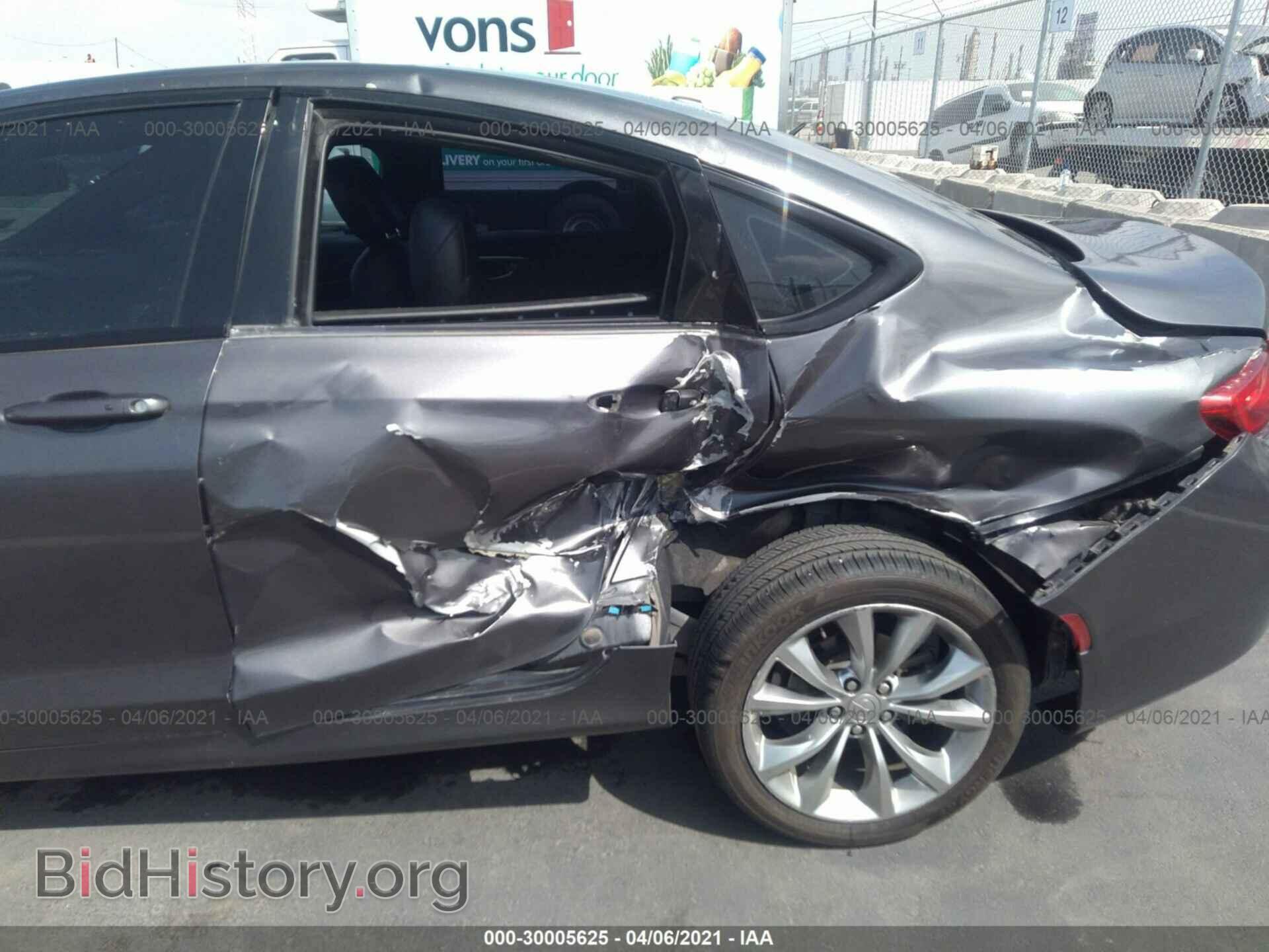 2015 CHRYSLER 200 - VIN: 1C3CCCBB1FN638083 - Фото 6