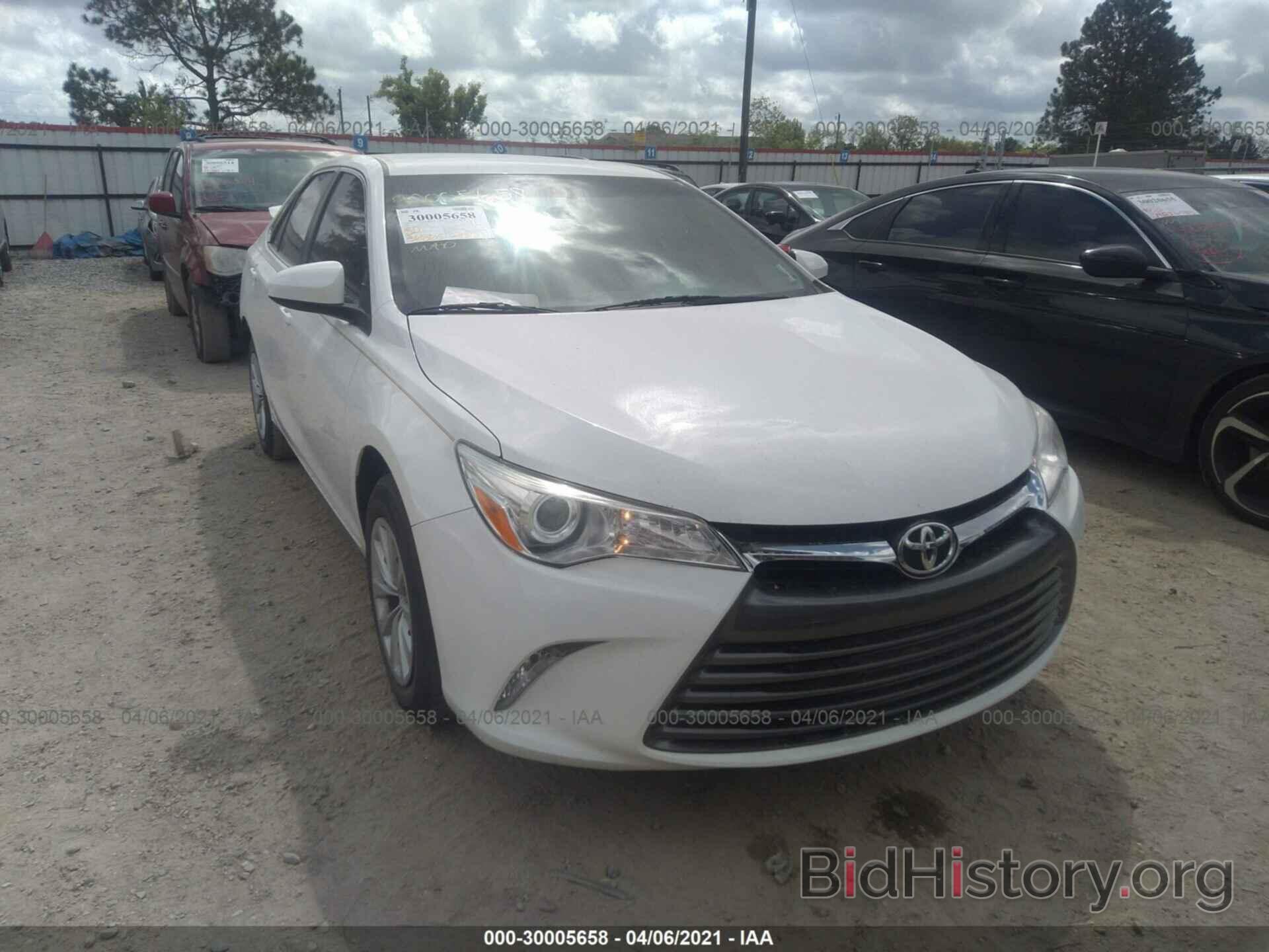 Photo 4T4BF1FK6GR554654 - TOYOTA CAMRY 2016