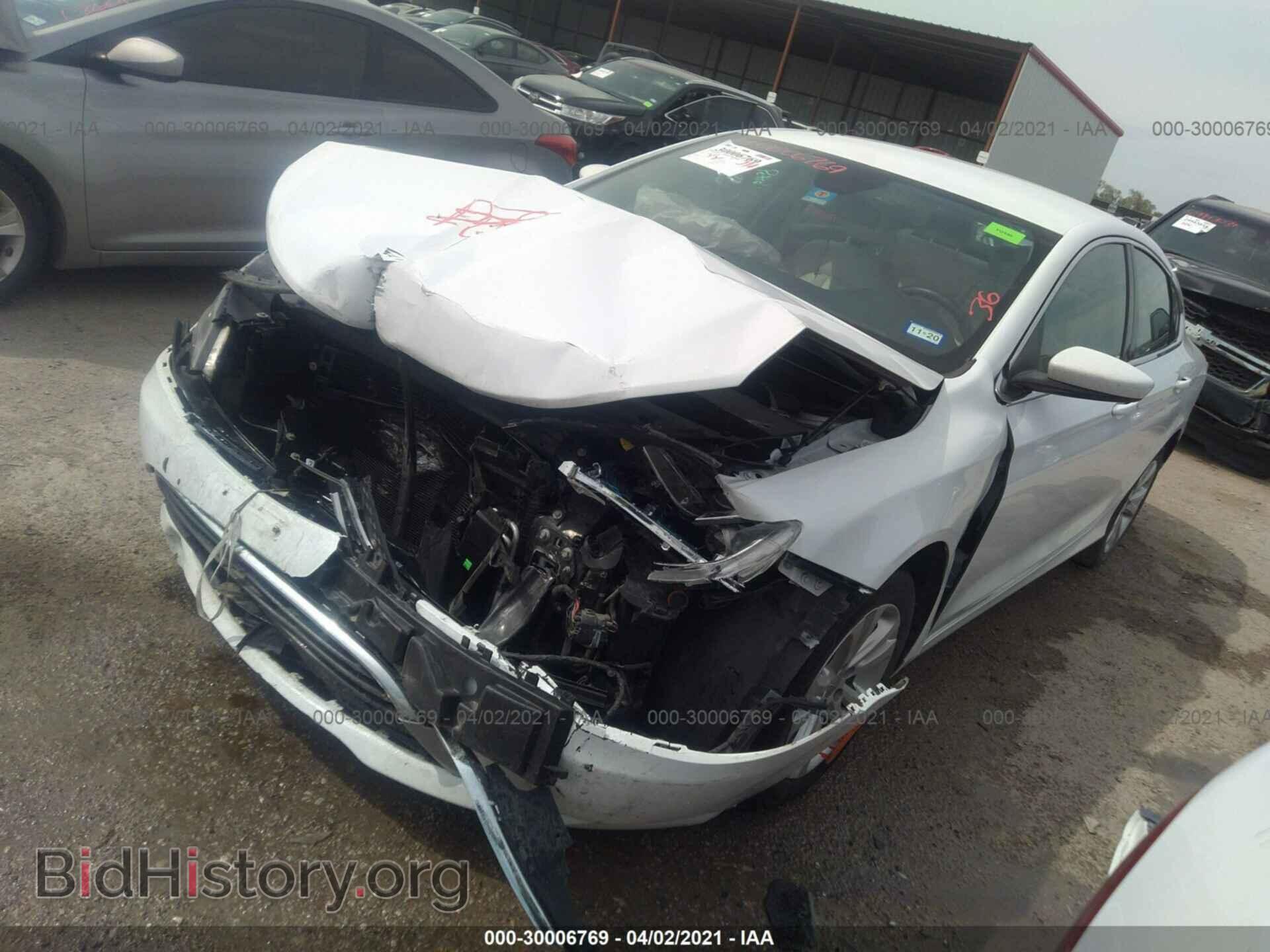 2016 CHRYSLER 200 - VIN: 1C3CCCAB3GN178542 - Фото 2
