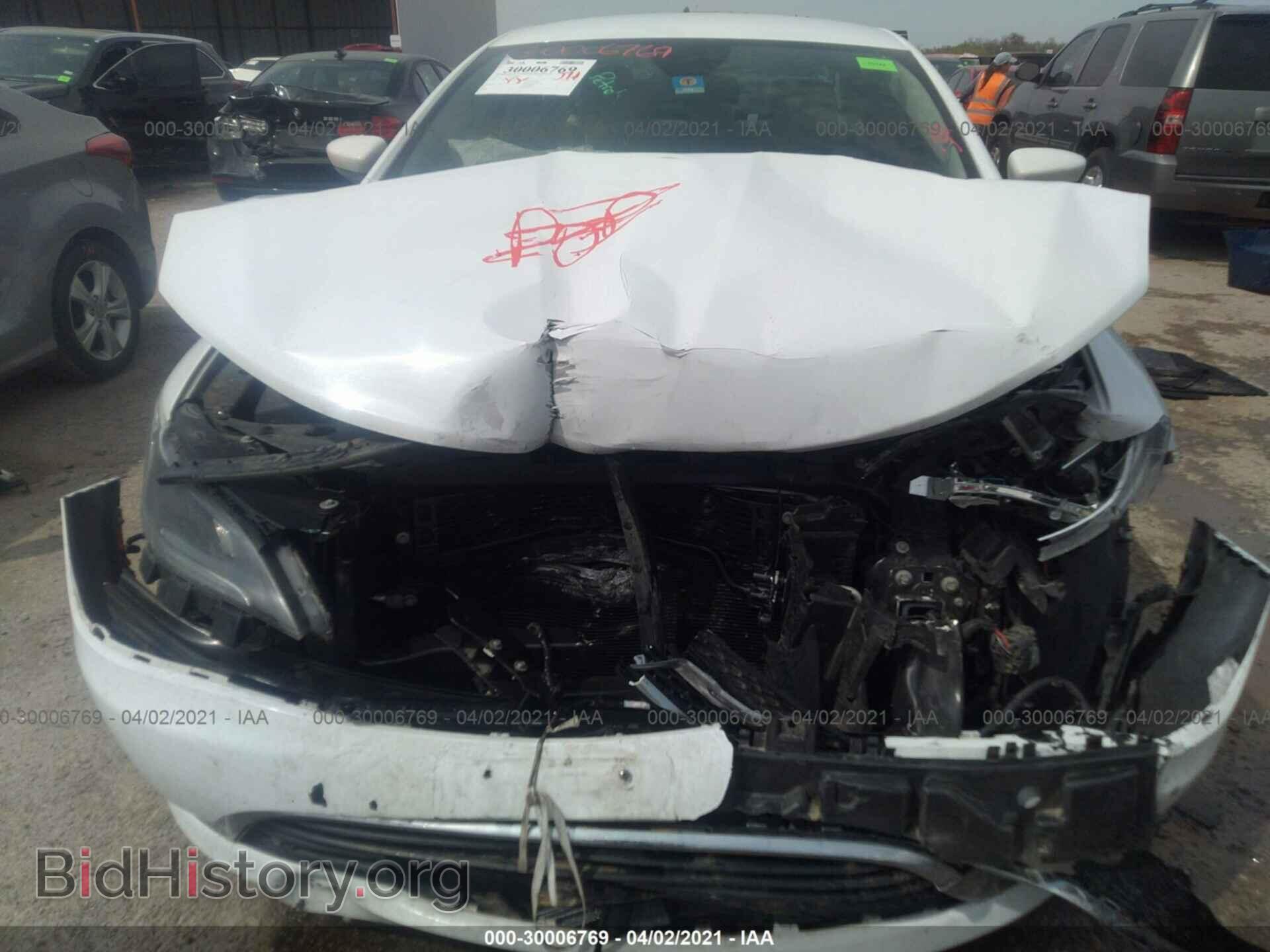 2016 CHRYSLER 200 - VIN: 1C3CCCAB3GN178542 - Фото 6