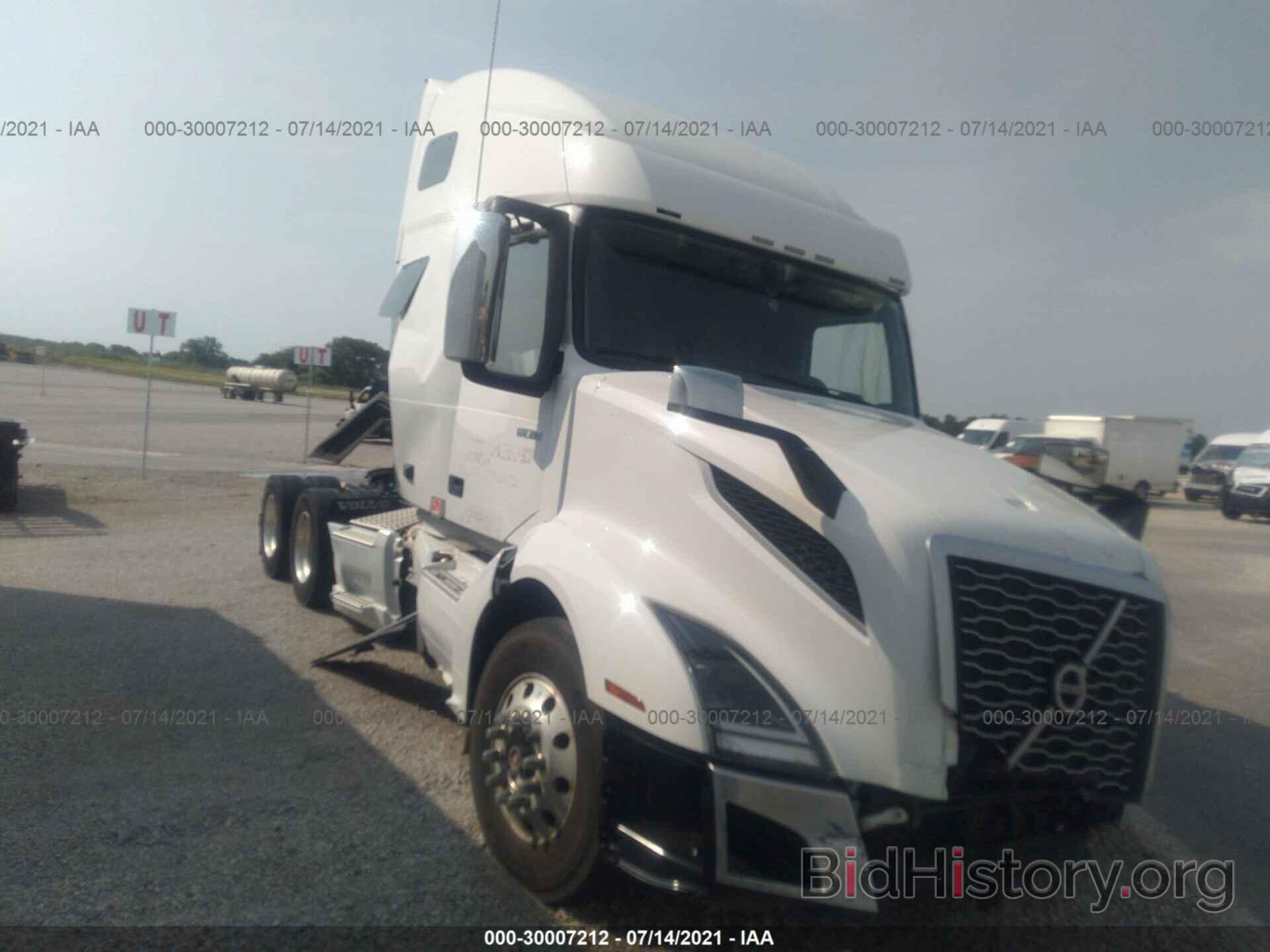 Photo 4V4NC9EH2LN217187 - VOLVO VN 2020