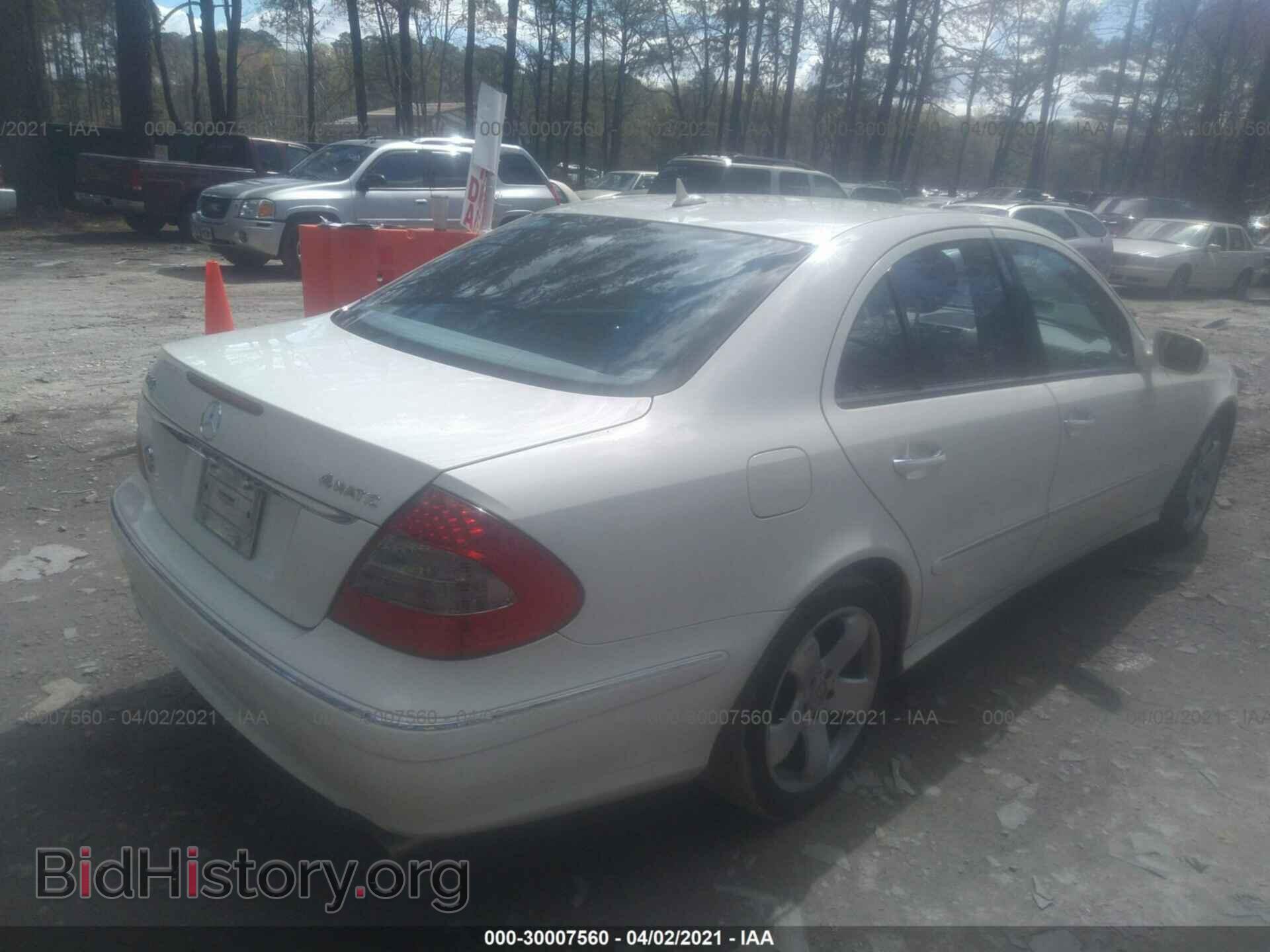 2007 MERCEDES-BENZ E-CLASS - VIN: WDBUF87X17B160743 - Фото 4