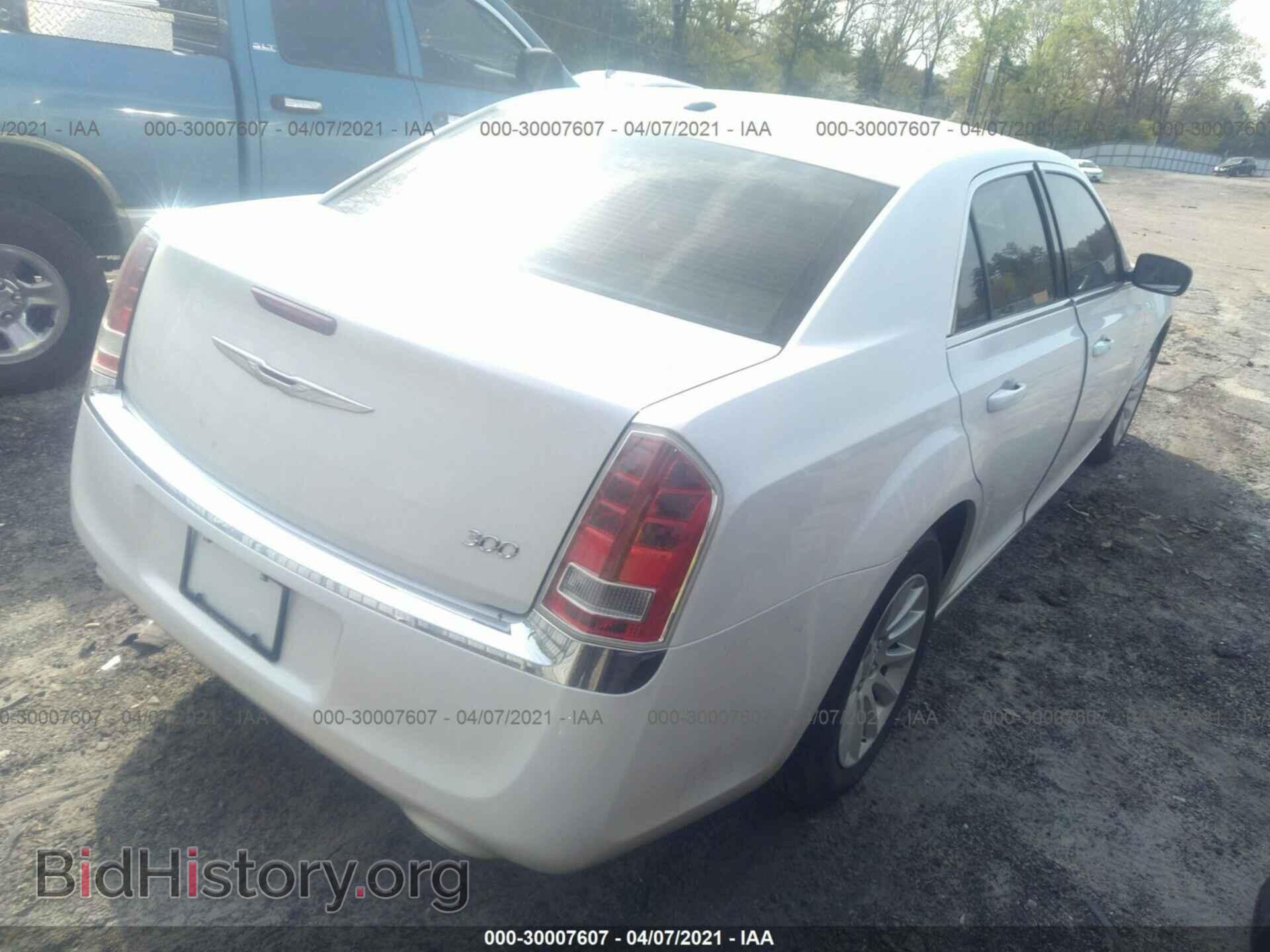 2013 CHRYSLER 300 - VIN: 2C3CCAAG1DH707829 - Фото 4