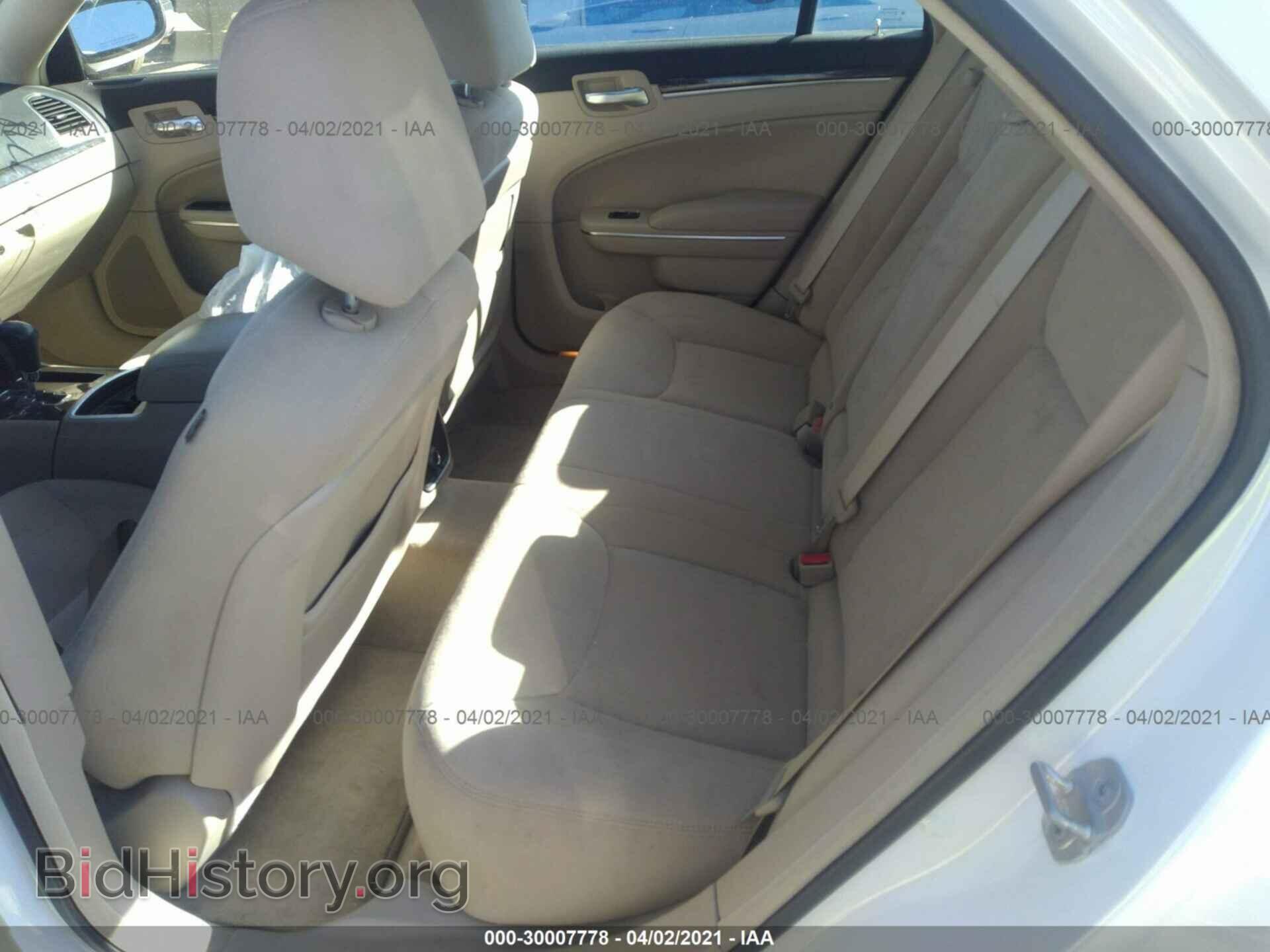 2011 CHRYSLER 300 - VIN: 2C3CA4CG9BH529251 - Фото 8