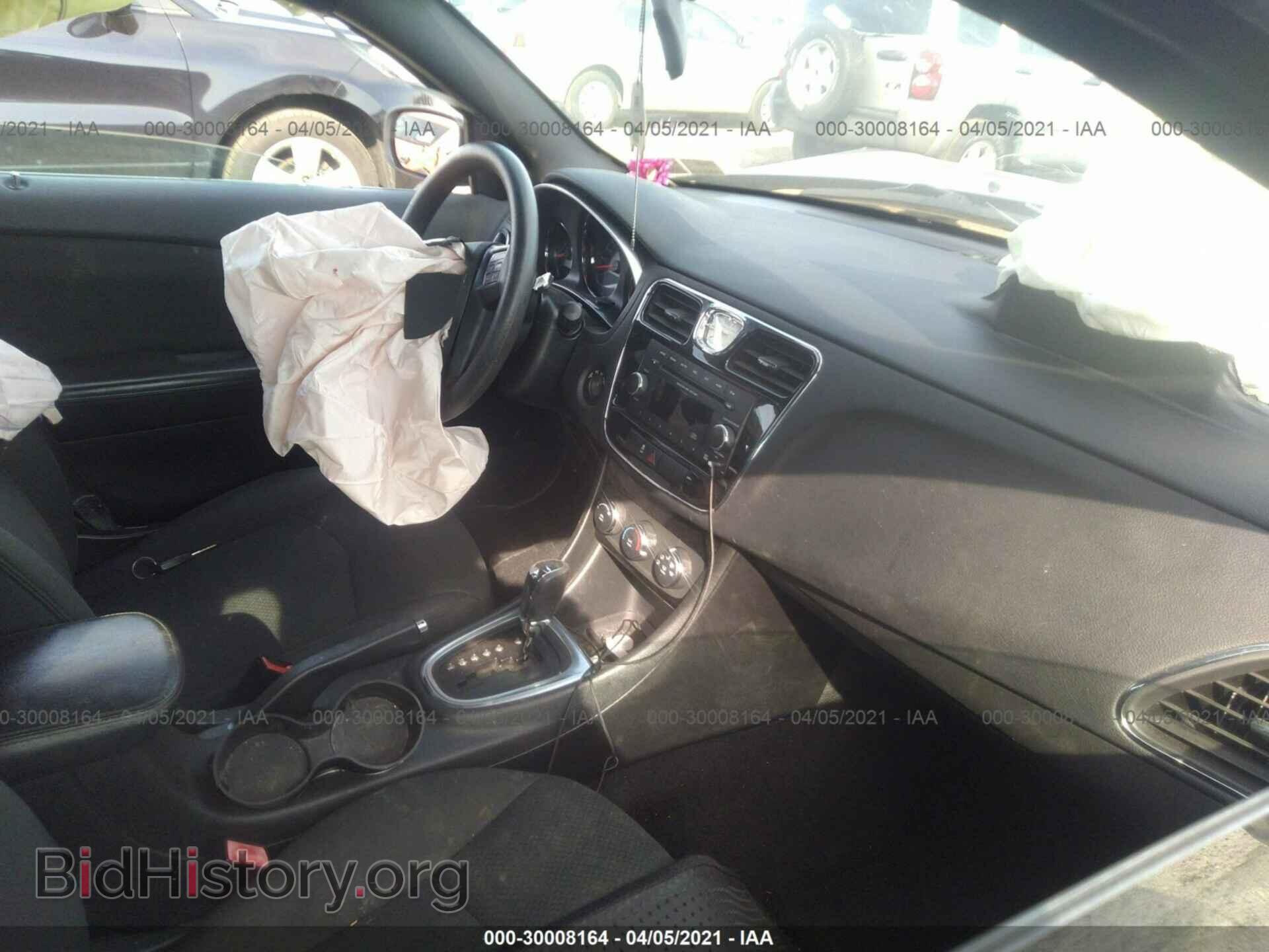 2012 CHRYSLER 200 - VIN: 1C3CCBAB9CN178923 - Photo 5