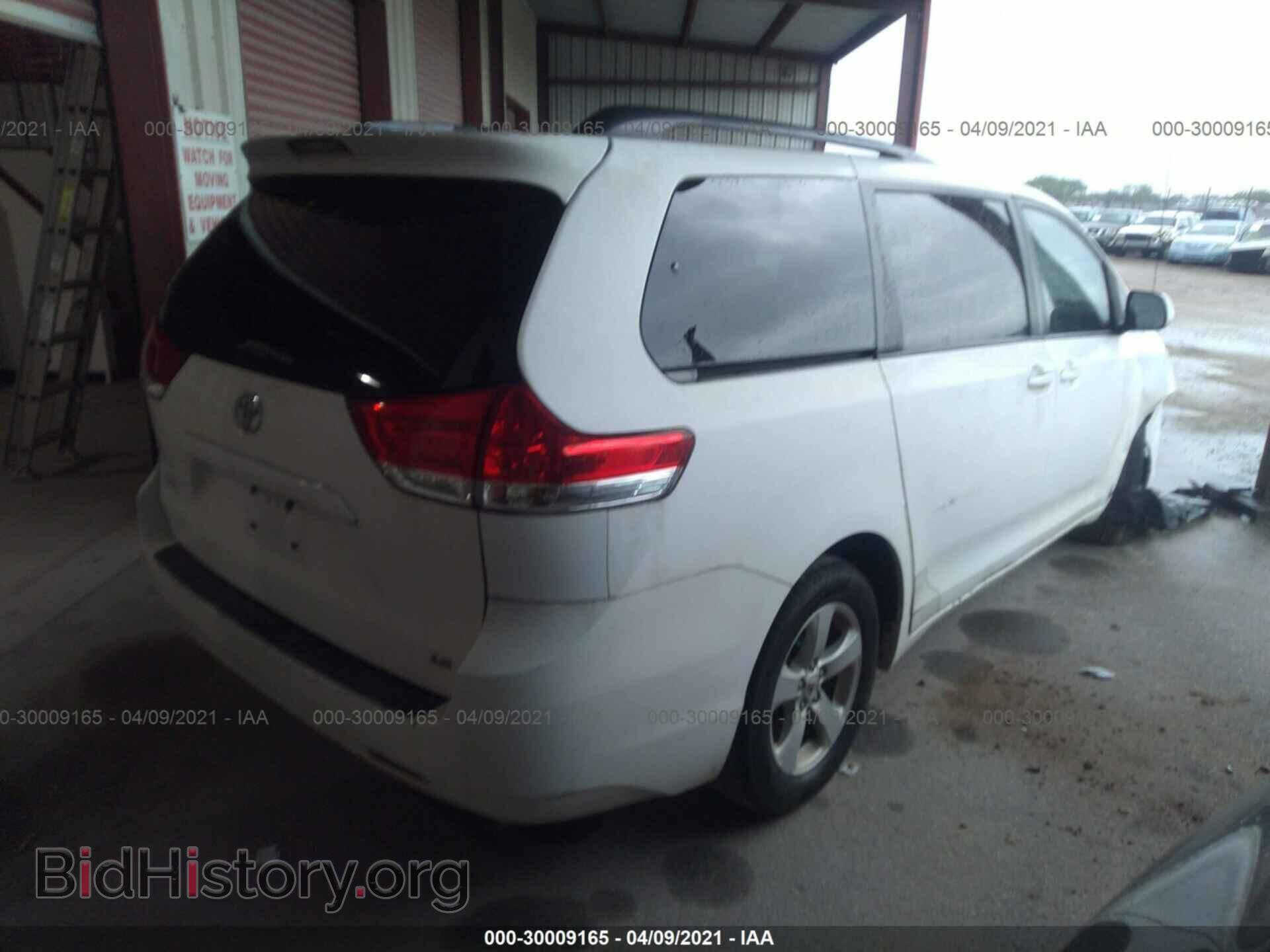 2012 TOYOTA SIENNA - VIN: 5TDKK3DC9CS180881 - Фото 4