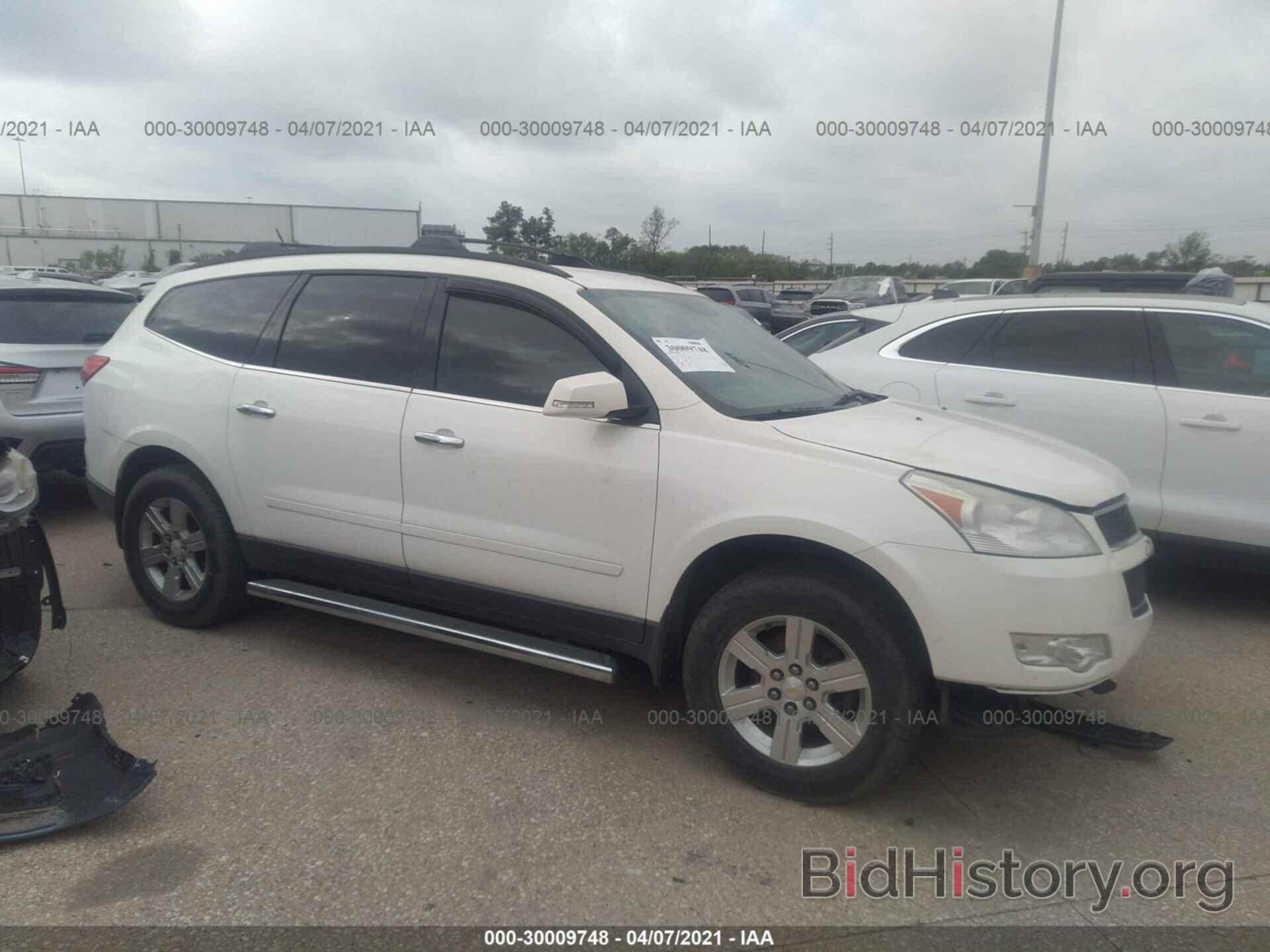 Photo 1GNKRGED5CJ204348 - CHEVROLET TRAVERSE 2012