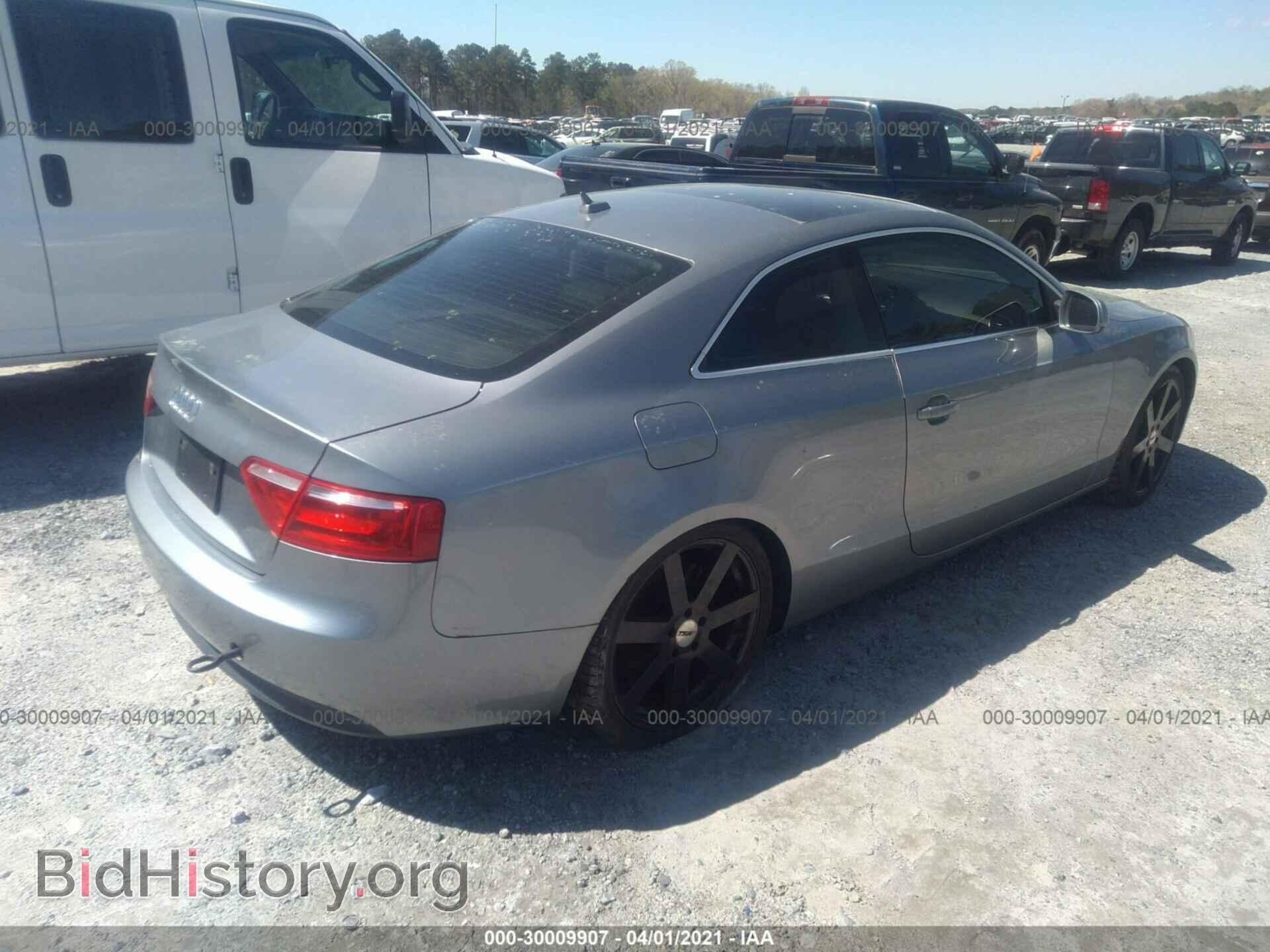 2010 AUDI A5 - VIN: WAUCFAFR9AA010641 - Фото 4