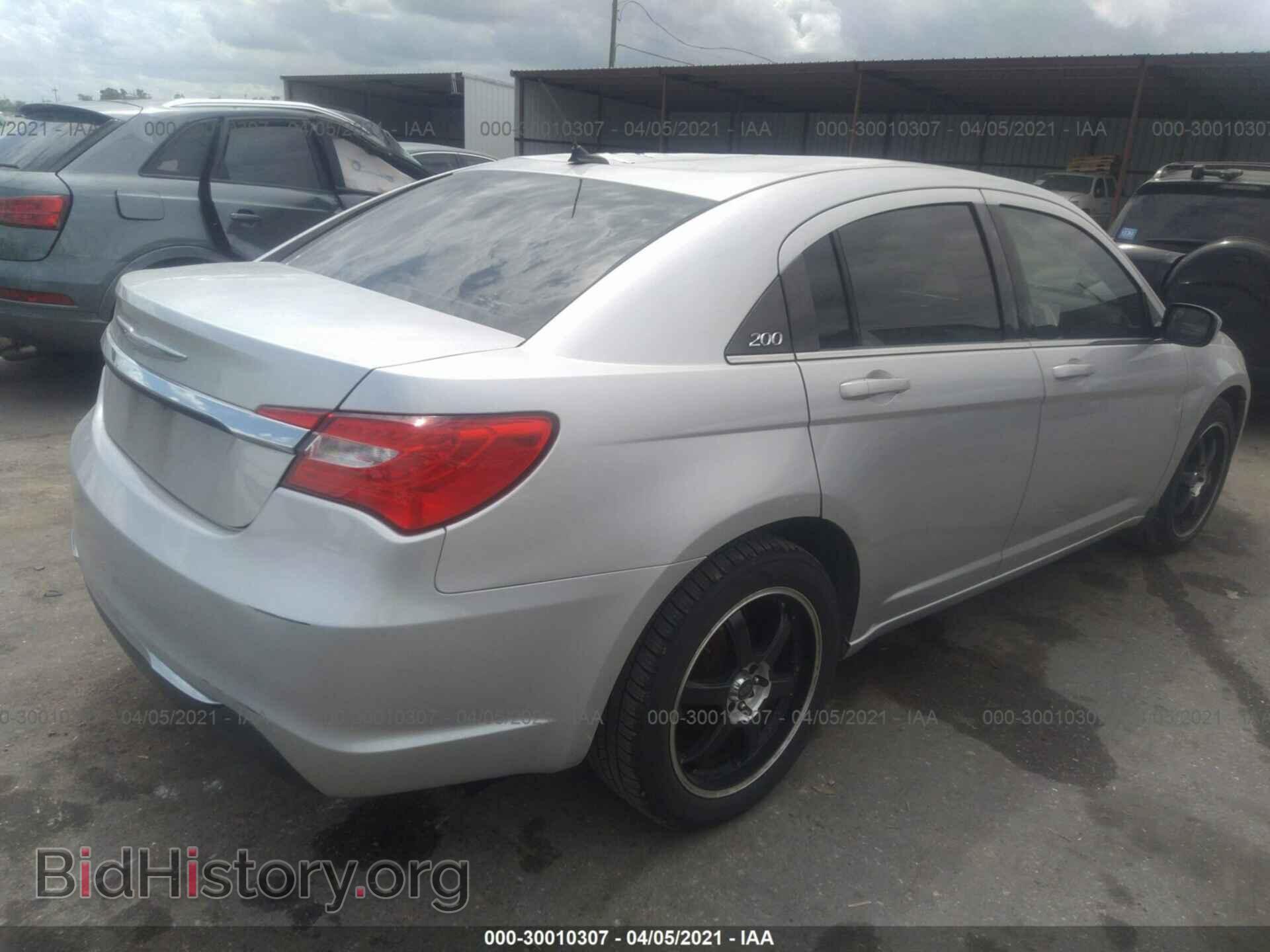 2012 CHRYSLER 200 - VIN: 1C3CCBAB9CN100884 - Photo 4