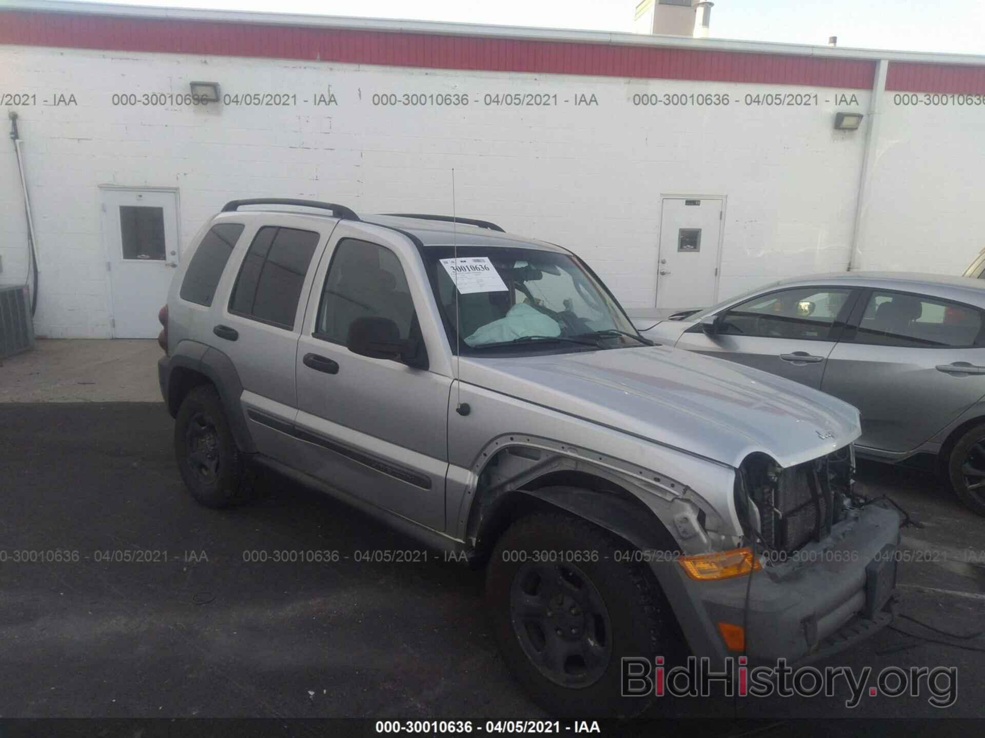 Photo 1J4GL48KX6W207997 - JEEP LIBERTY 2006