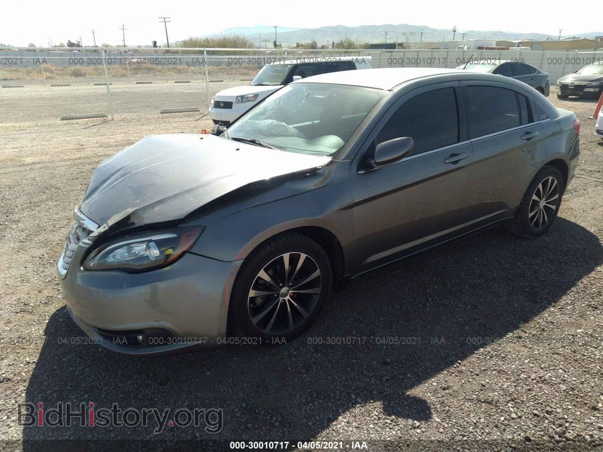 2013 CHRYSLER 200 - VIN: 1C3CCBCG2DN597979 - Photo 2