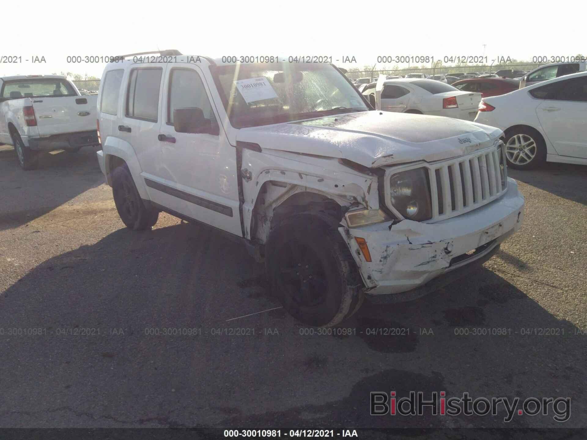 Фотография 1C4PJMAK5CW123698 - JEEP LIBERTY 2012