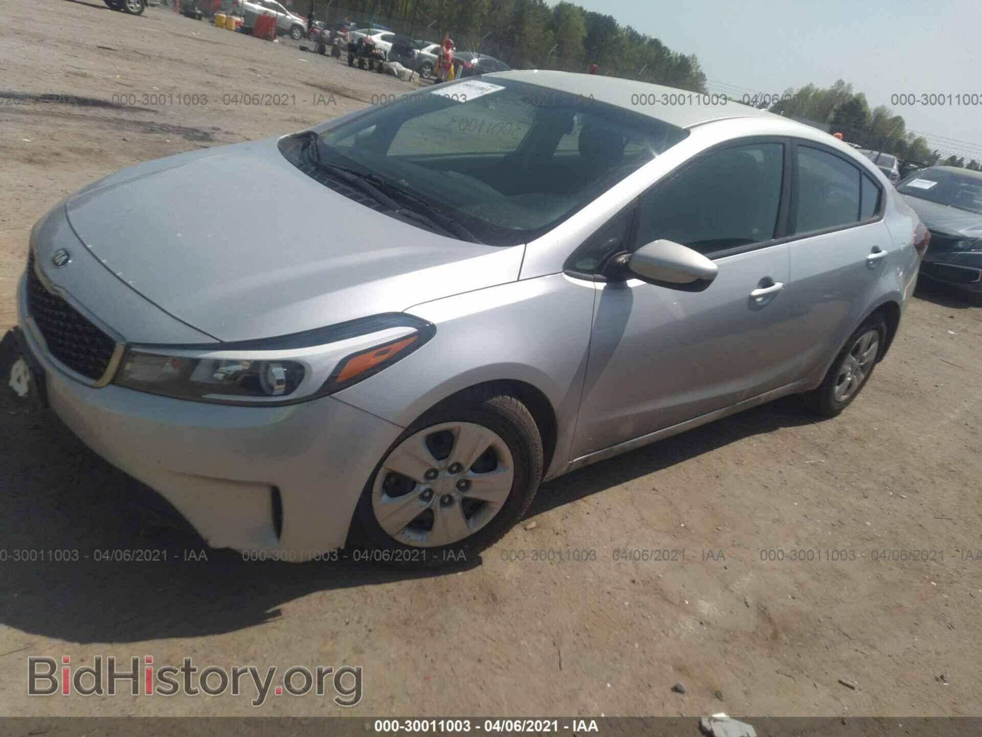 2017 KIA FORTE - VIN: 3KPFK4A78HE017980 - Photo 2