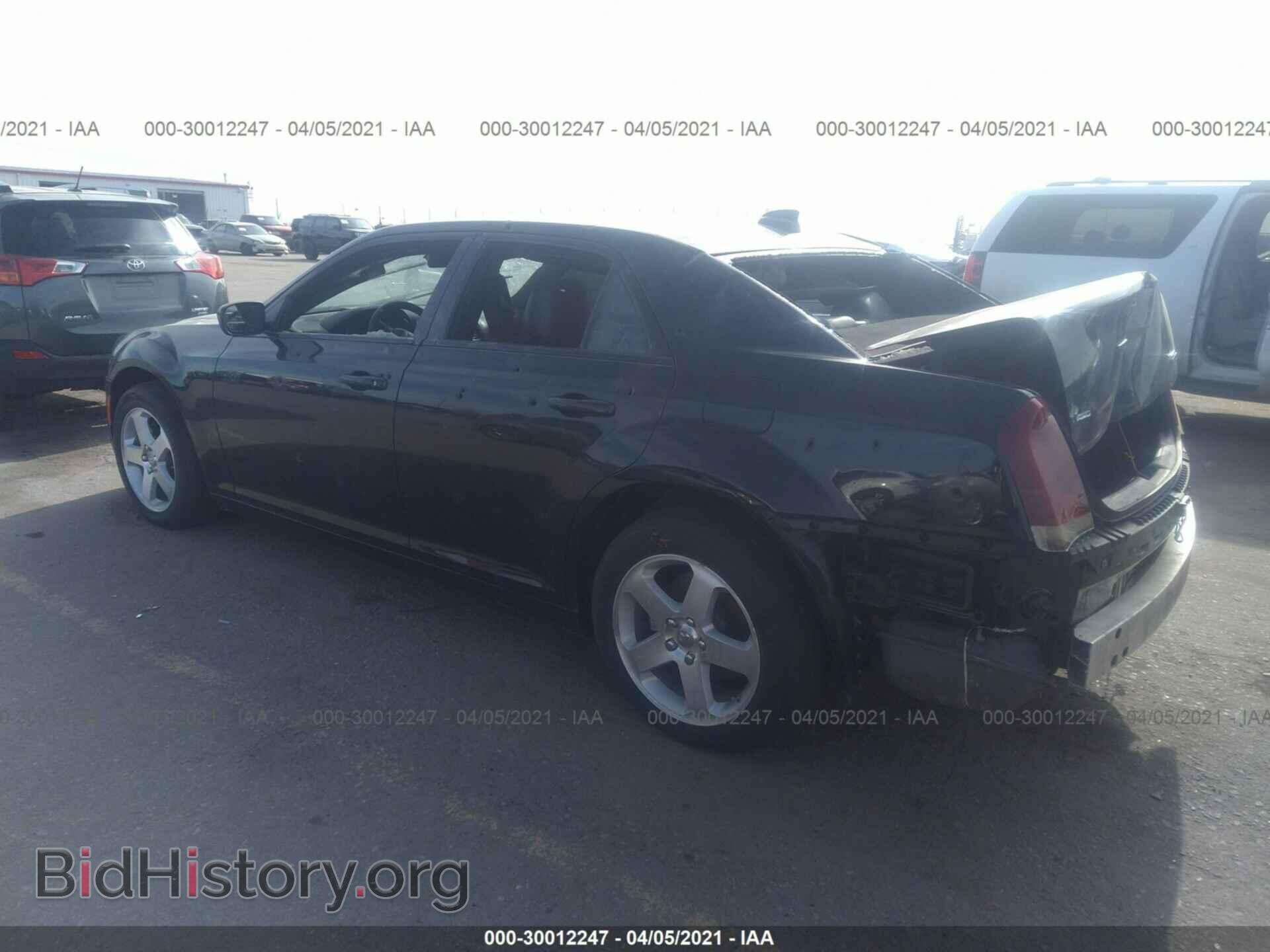 2019 CHRYSLER 300 - VIN: 2C3CCAGG8KH648914 - Фото 3