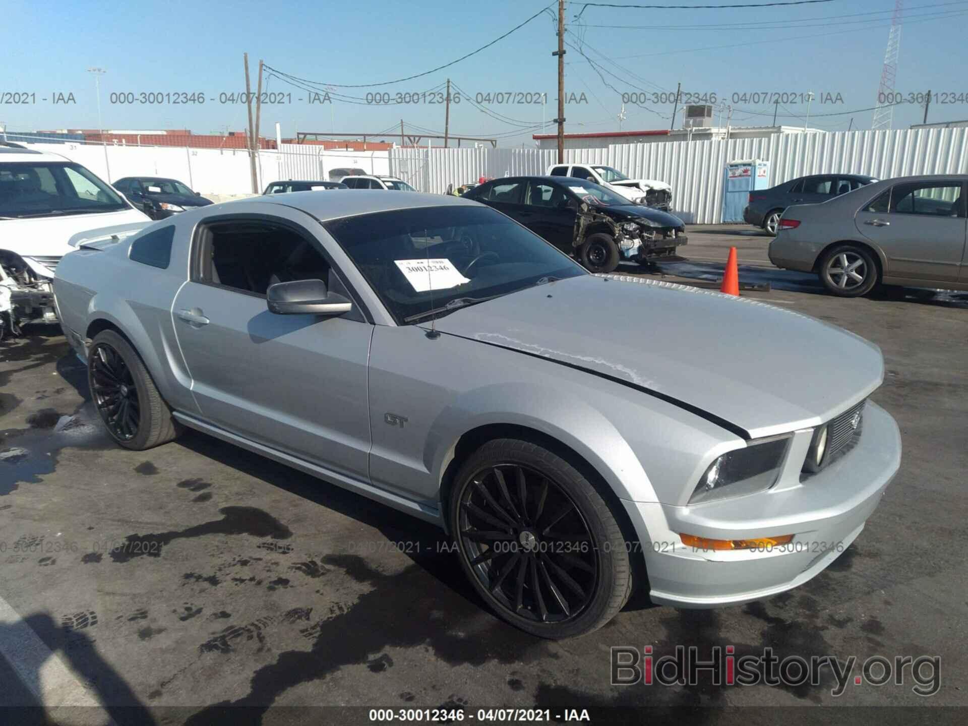Photo 1ZVFT82H665168379 - FORD MUSTANG 2006