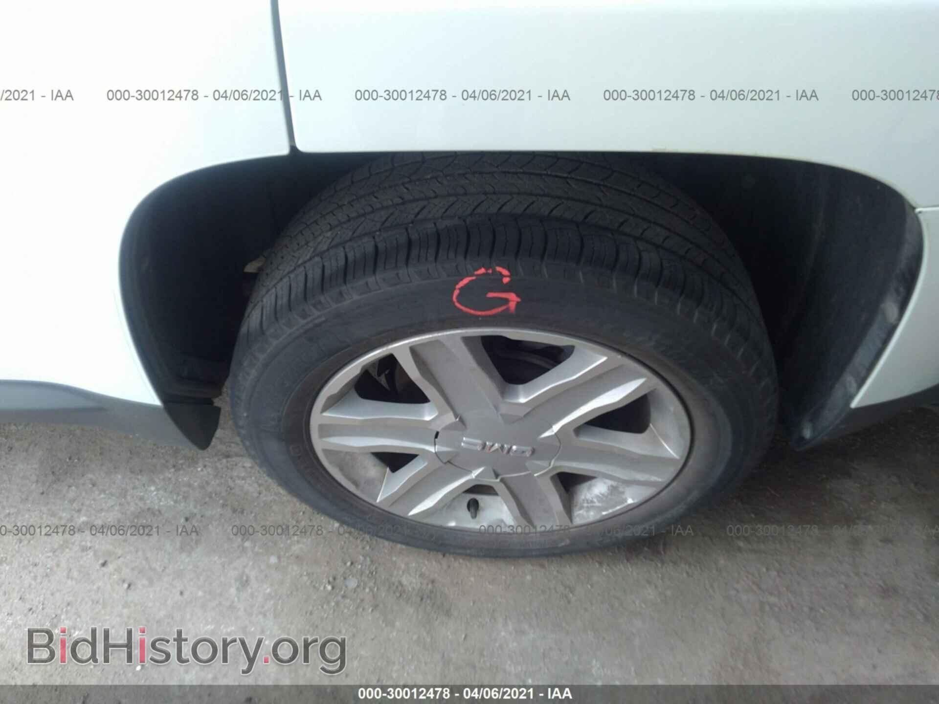 2011 GMC TERRAIN - VIN: 2CTALSEC5B6388805 - Photo 13