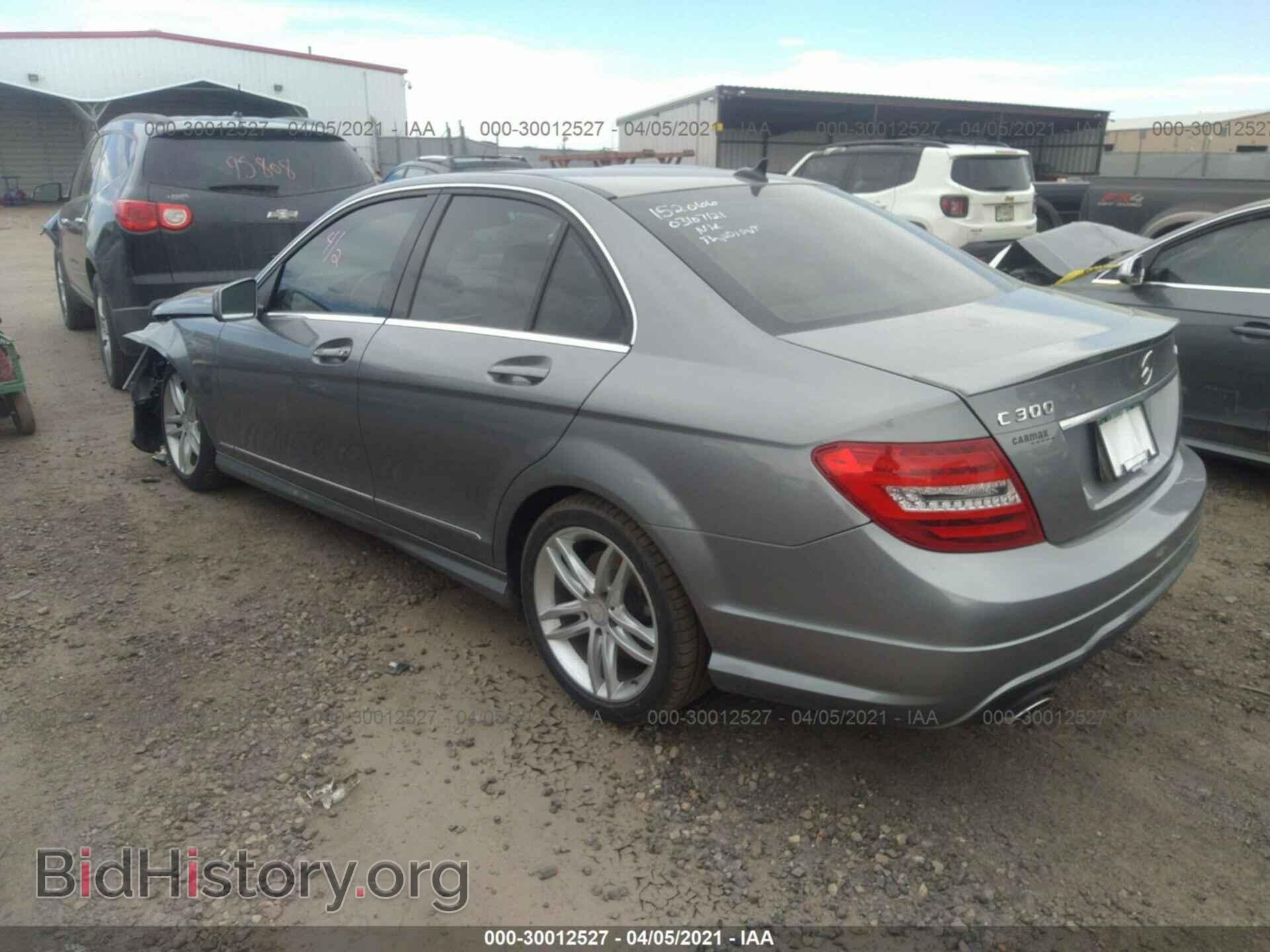 2013 MERCEDES-BENZ C-CLASS - VIN: WDDGF8AB0DA885673 - Фото 3