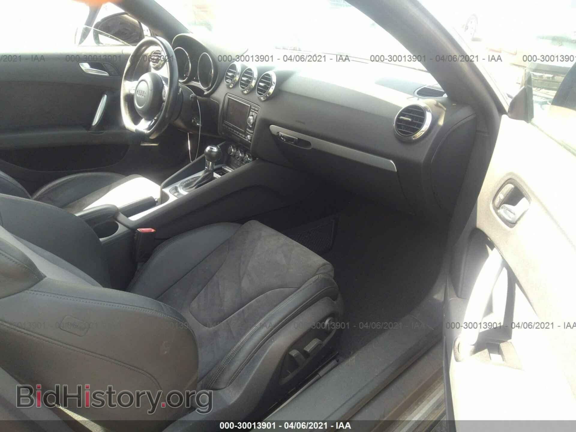 2009 AUDI TT - VIN: TRUJF38J791002617 - Фото 5