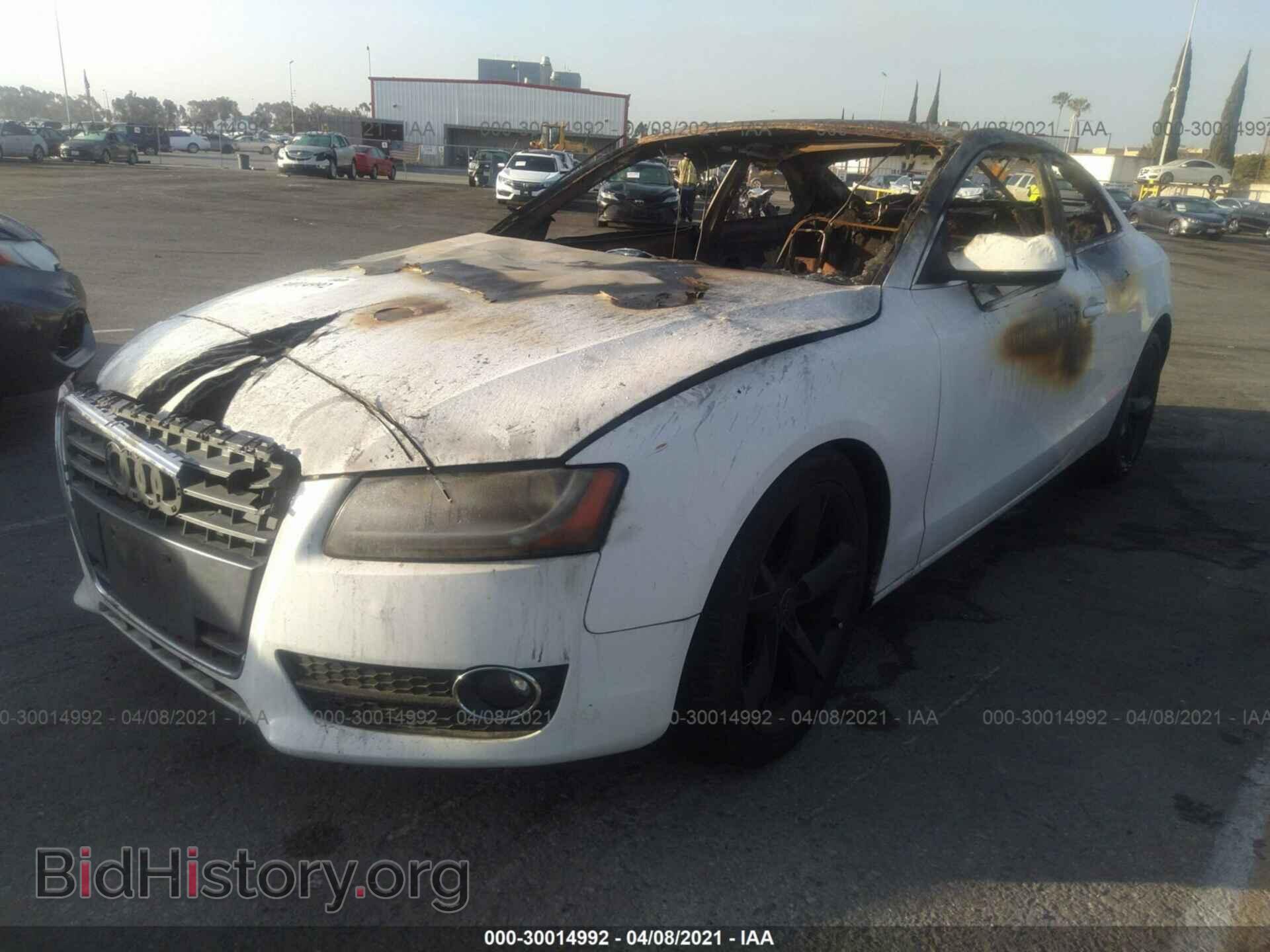 2011 AUDI A5 - VIN: WAULFAFR0BA003451 - Фото 2