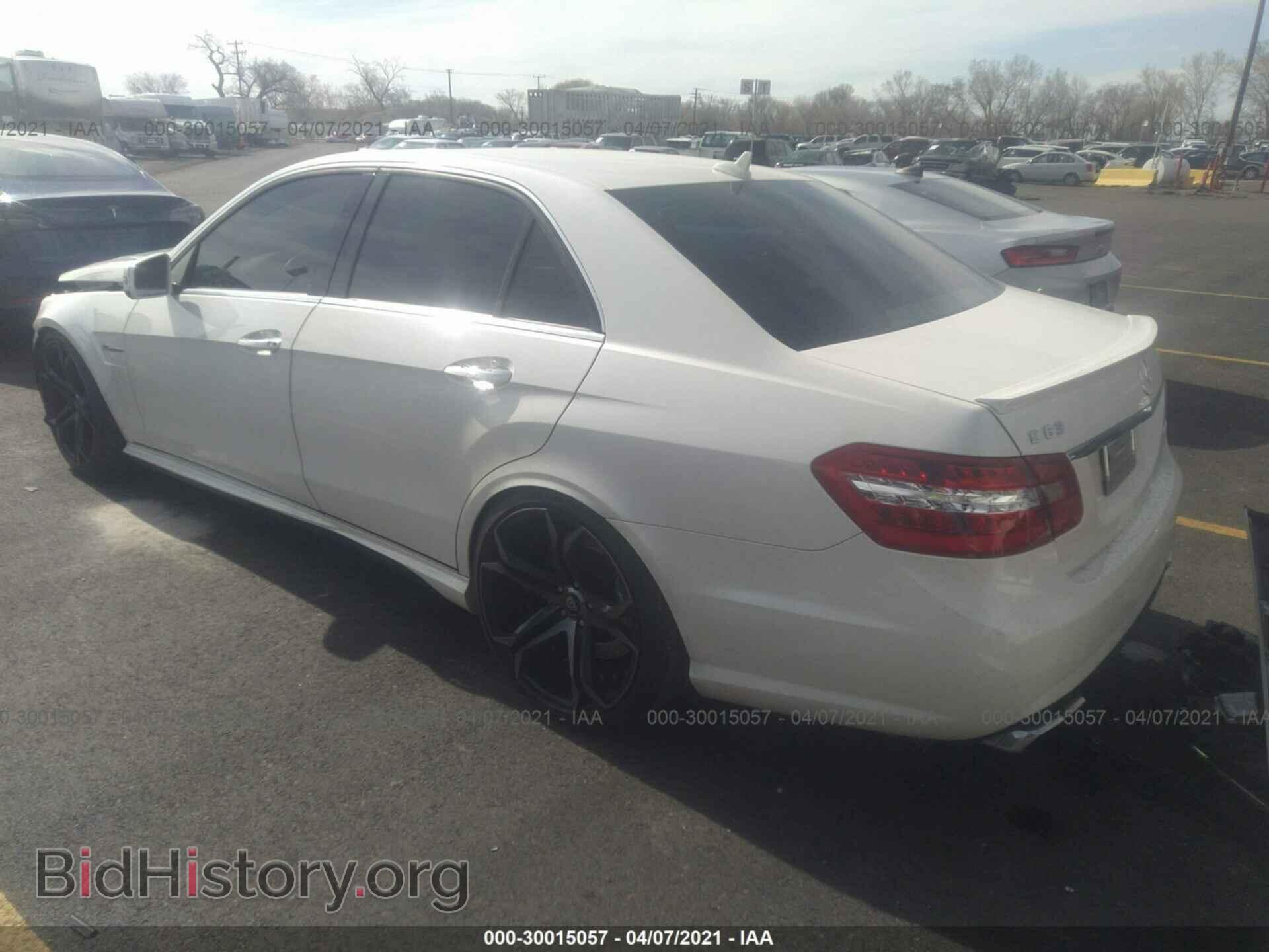 2012 MERCEDES-BENZ E-CLASS - VIN: WDDHF7EB9CA638143 - Фото 3