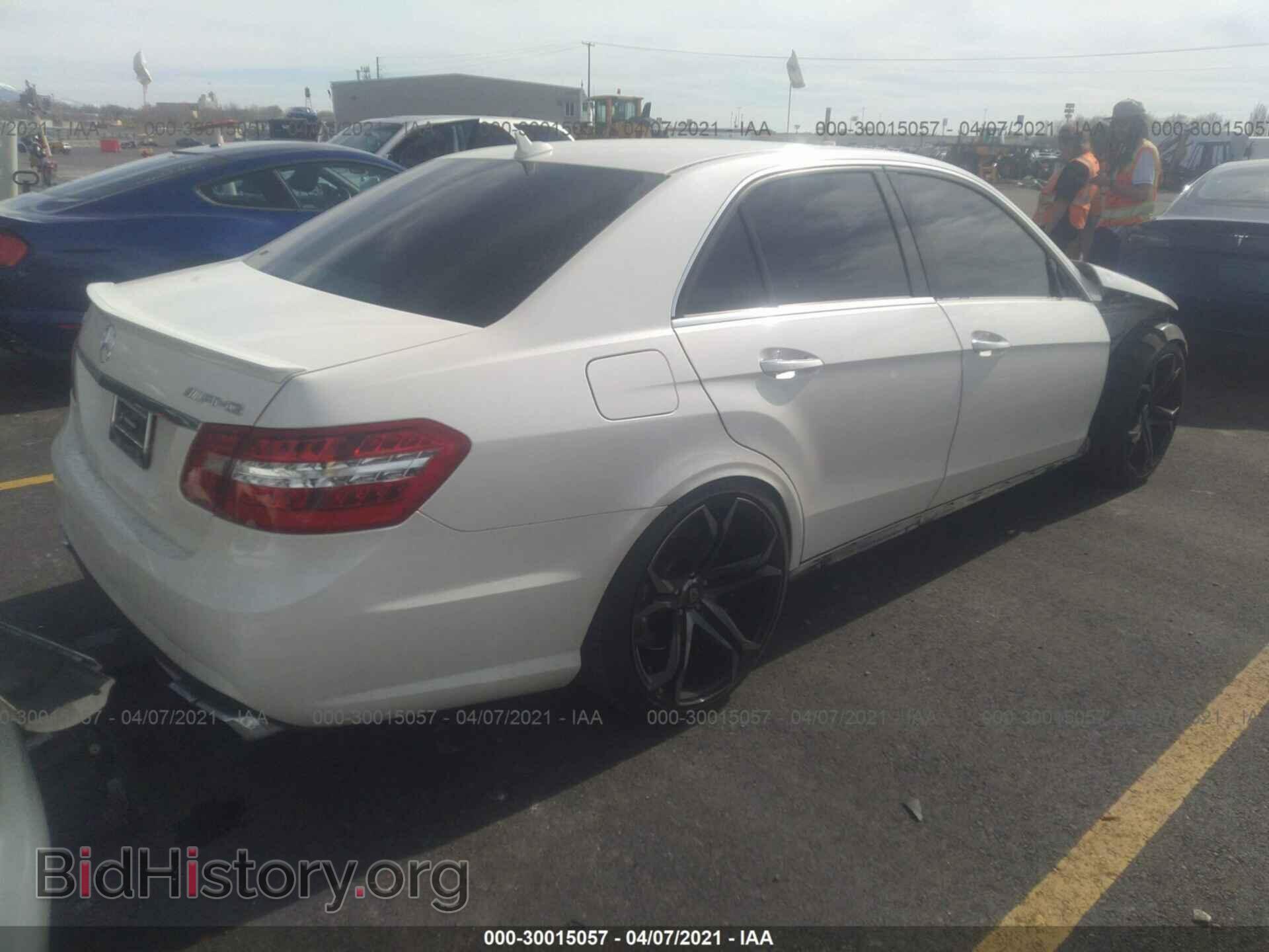 2012 MERCEDES-BENZ E-CLASS - VIN: WDDHF7EB9CA638143 - Фото 4