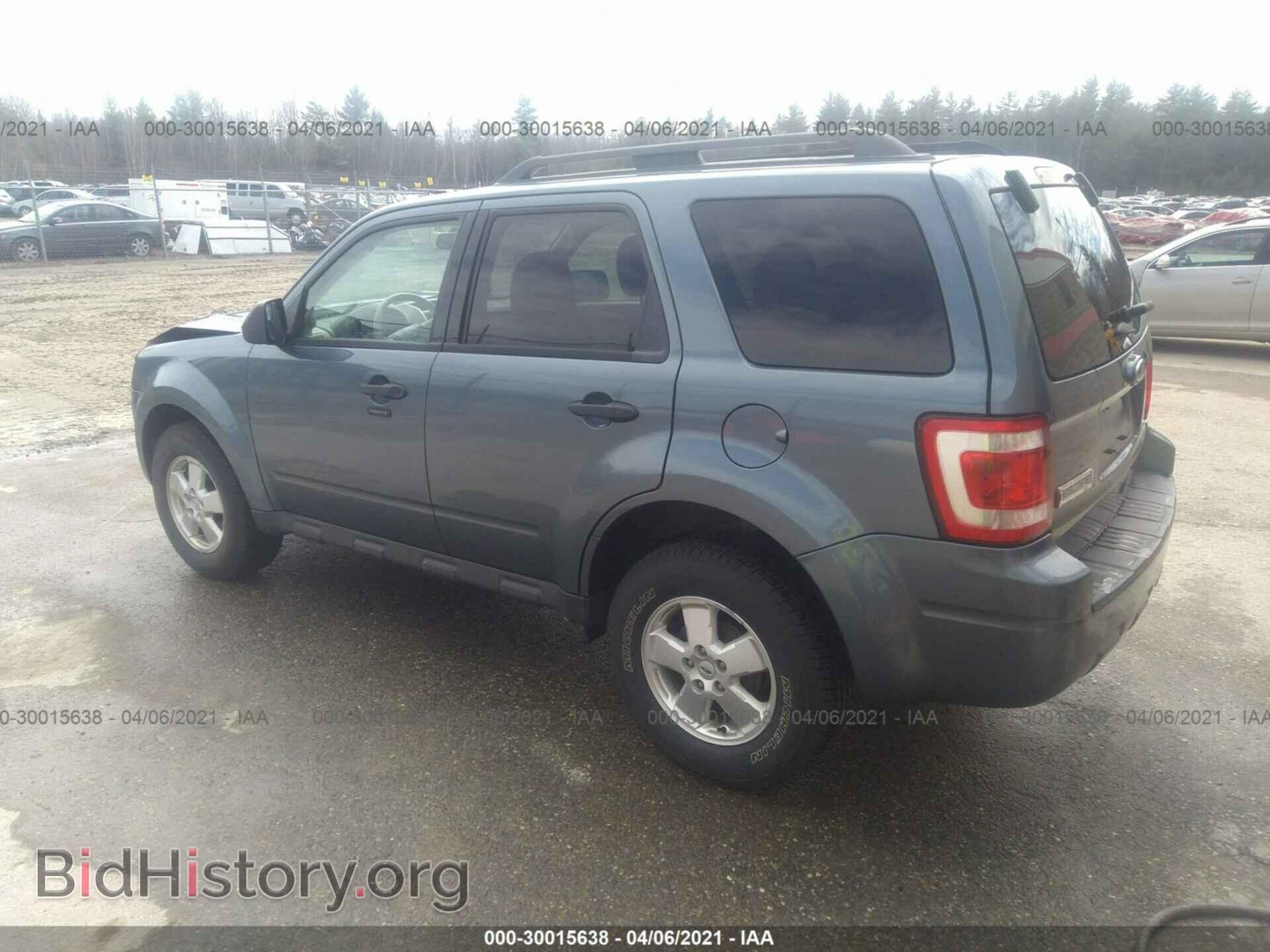 2011 FORD ESCAPE - VIN: 1FMCU0D78BKC51151 - Фото 3