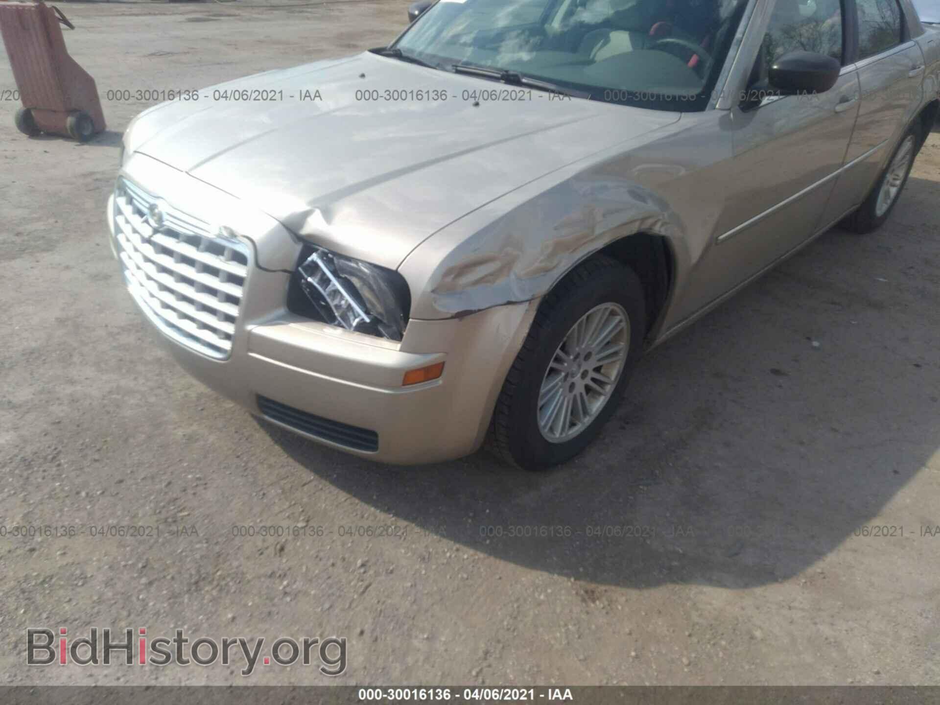 2009 CHRYSLER 300 - VIN: 2C3KA43D39H505572 - Фото 6