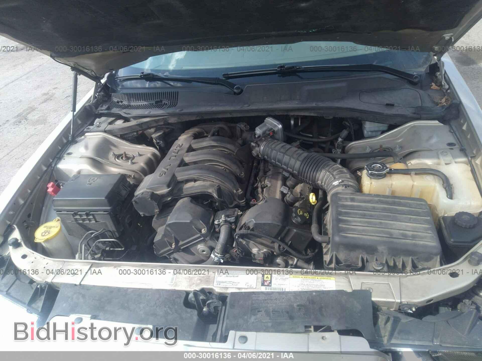 2009 CHRYSLER 300 - VIN: 2C3KA43D39H505572 - Фото 10