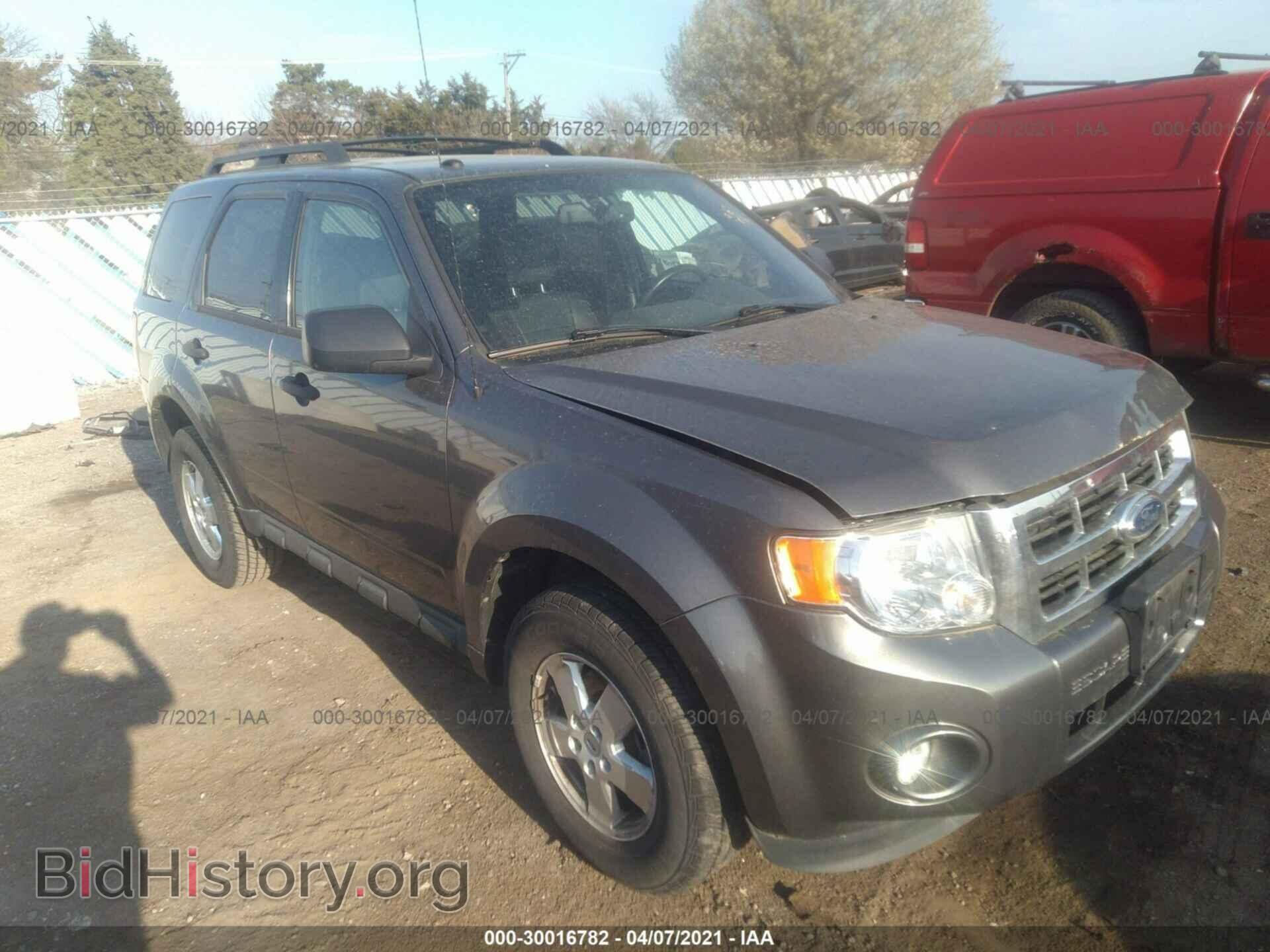 Фотография 1FMCU0D70BKB20196 - FORD ESCAPE 2011