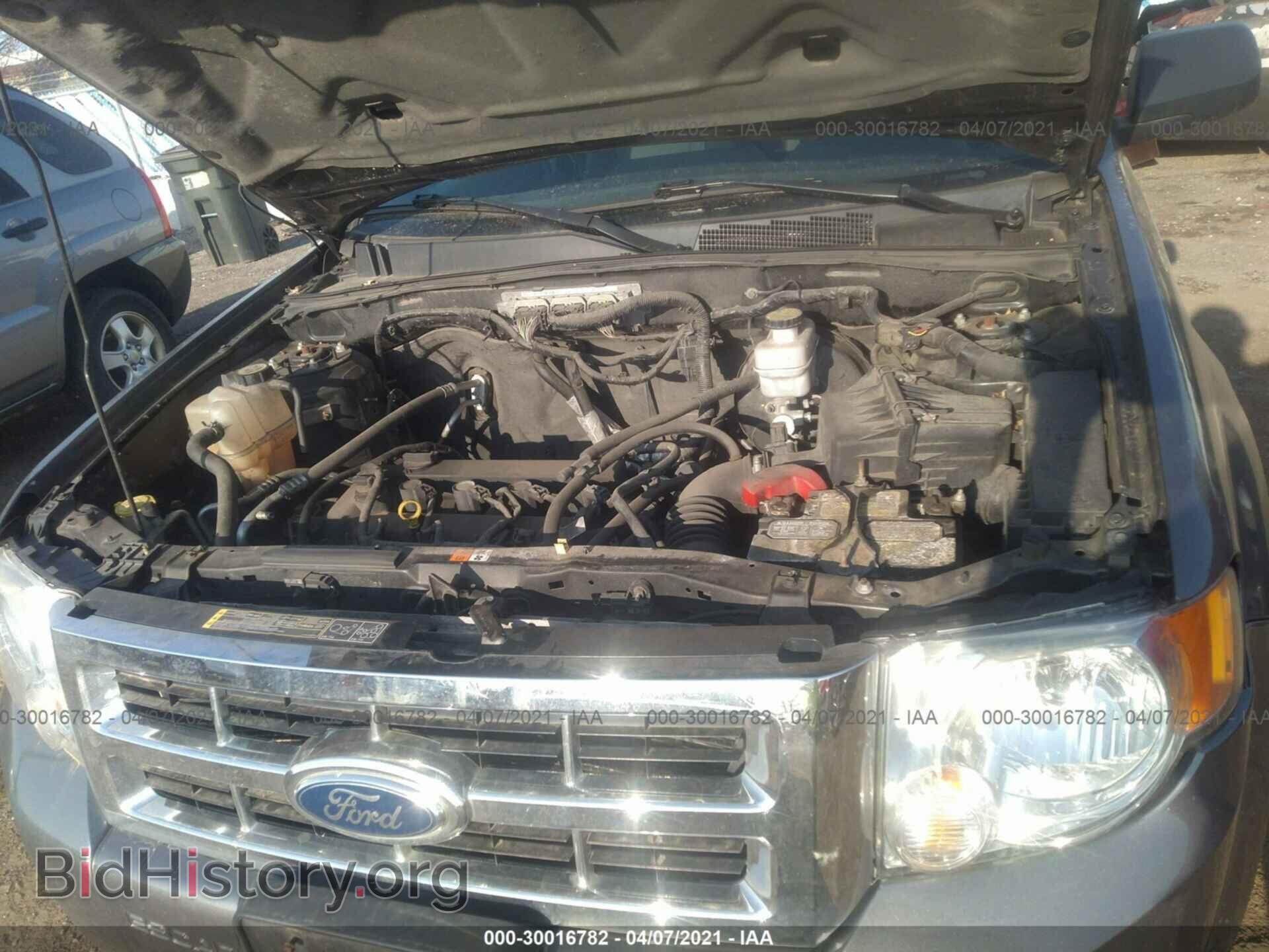 2011 FORD ESCAPE - VIN: 1FMCU0D70BKB20196 - Фото 10