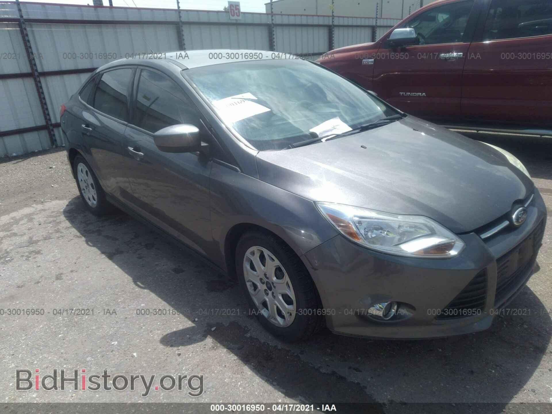 Photo 1FAHP3F2XCL449607 - FORD FOCUS 2012