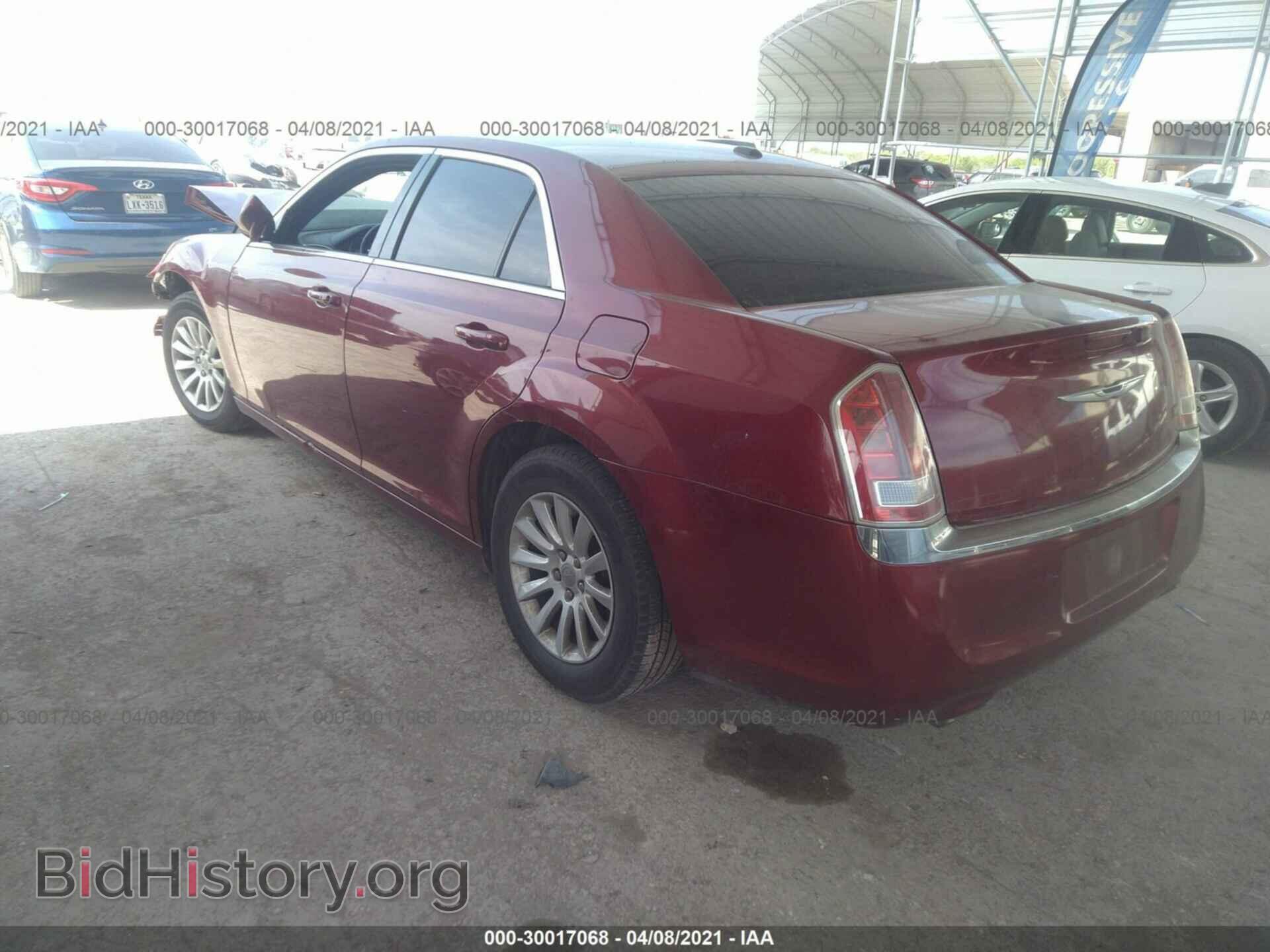 2013 CHRYSLER 300 - VIN: 2C3CCAAG8DH658631 - Фото 3