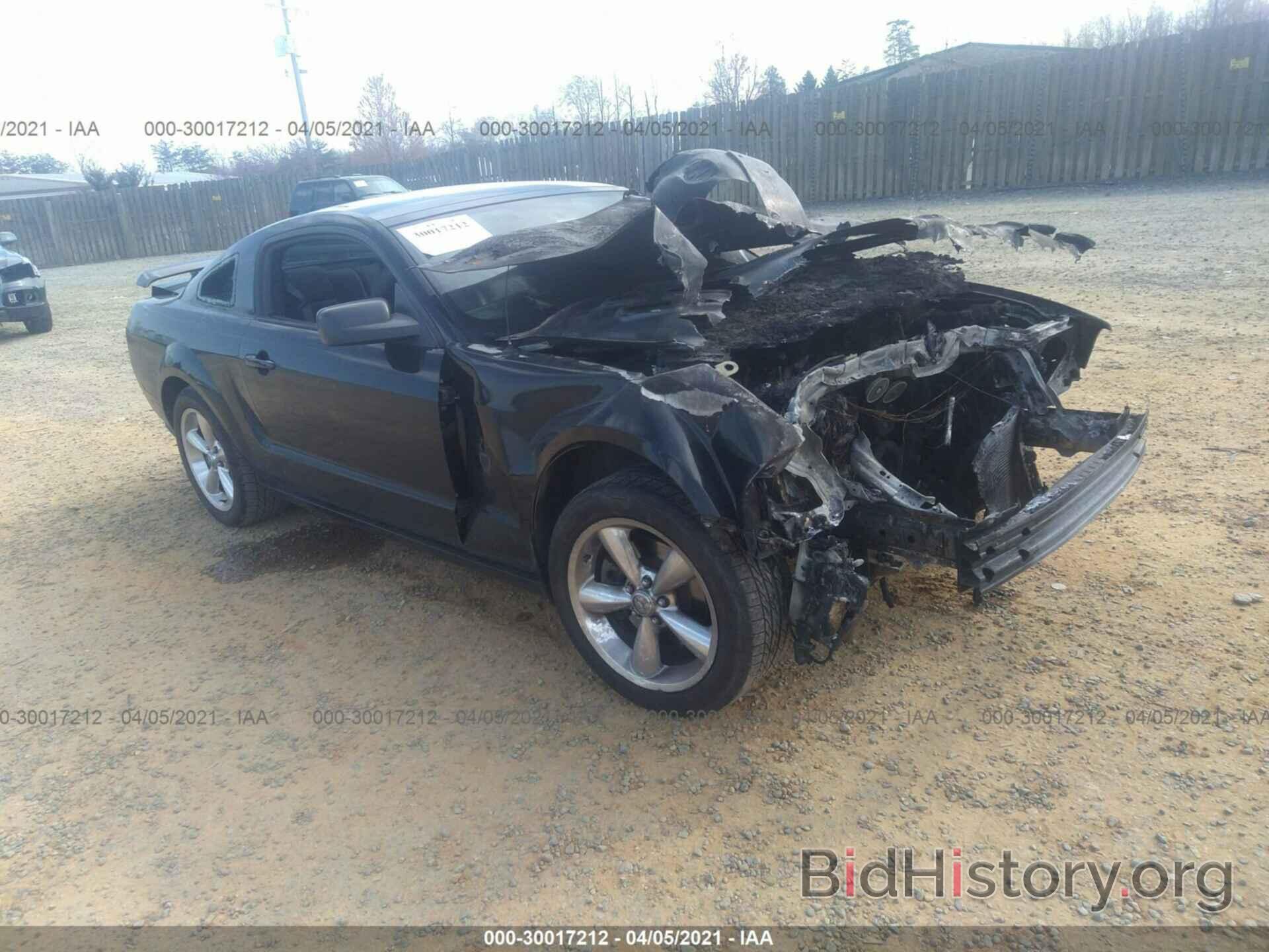 Photo 1ZVHT82H595115959 - FORD MUSTANG 2009