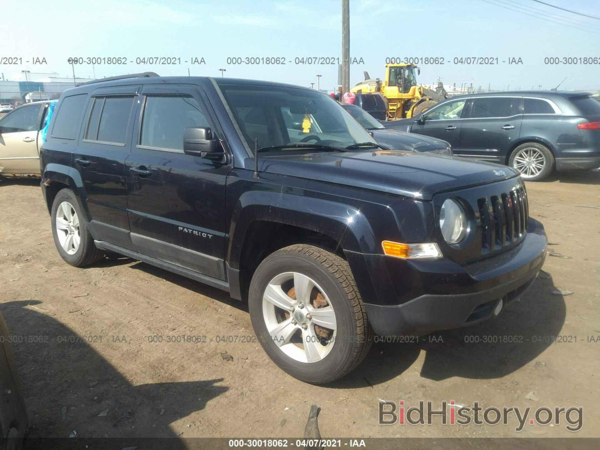 Photo 1J4NF1GB5BD100652 - JEEP PATRIOT 2011