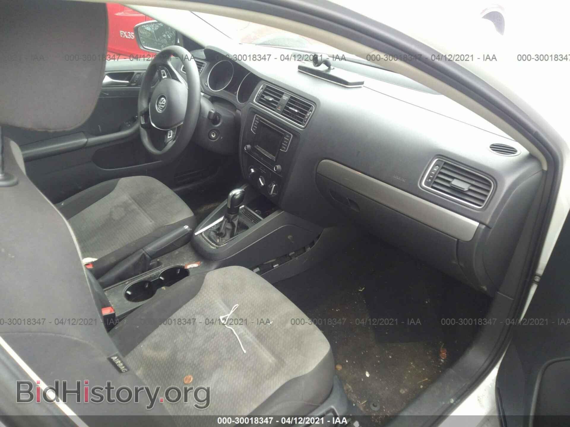 2017 VOLKSWAGEN JETTA - VIN: 3VW2B7AJ3HM269909 - Фото 5