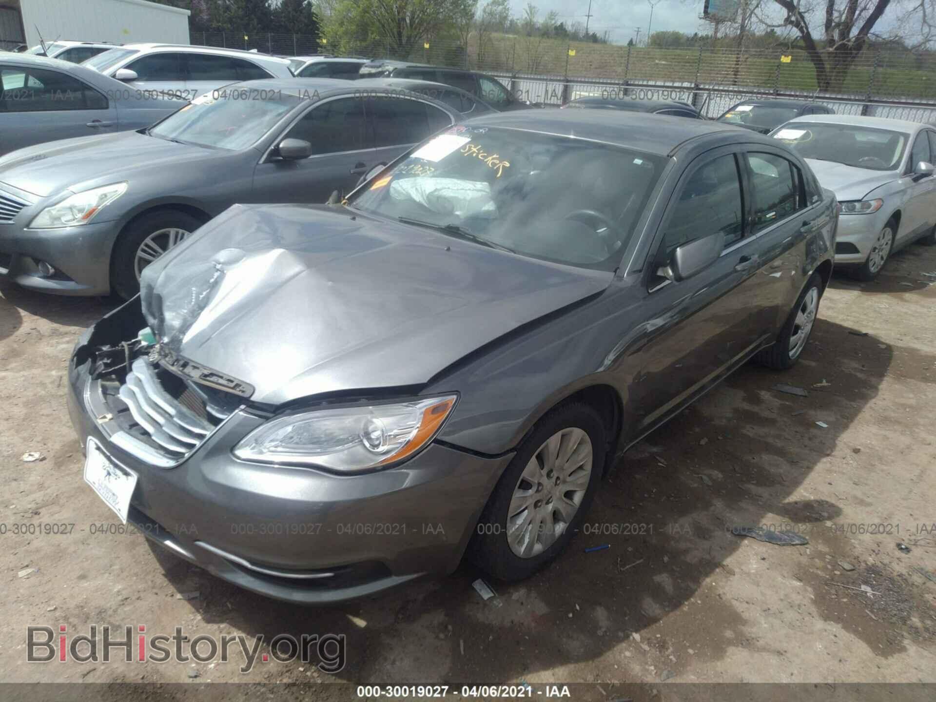 2012 CHRYSLER 200 - VIN: 1C3CCBAB7CN268345 - Photo 2
