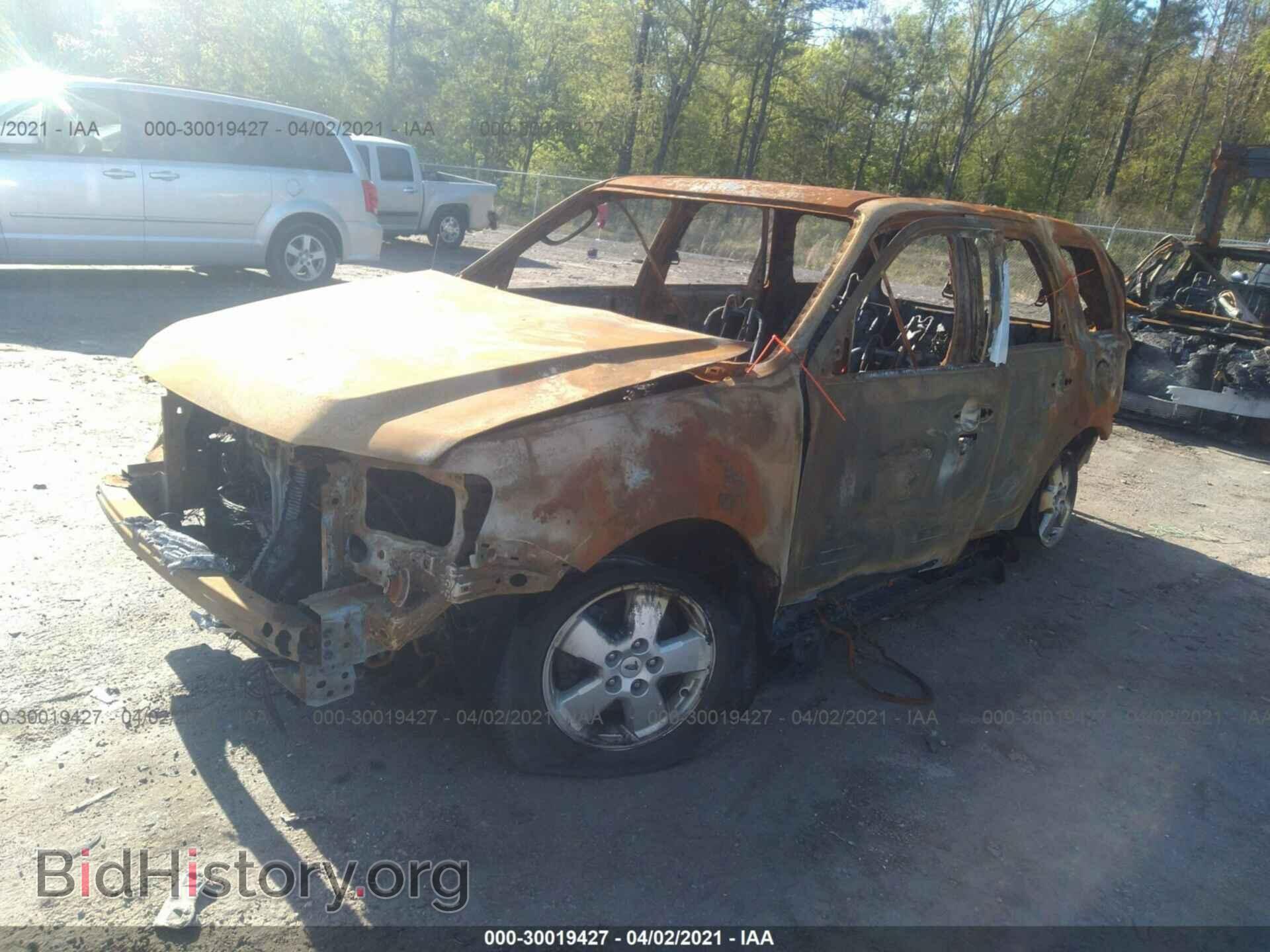 2009 FORD ESCAPE - VIN: 1FMCU03G59KA59570 - Фото 2