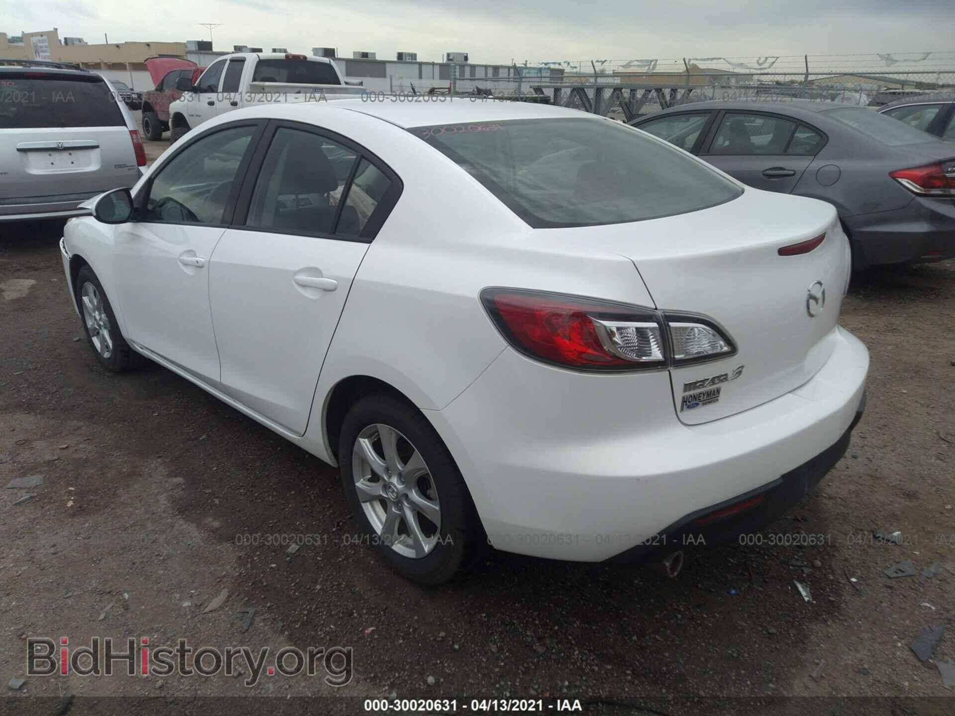 2011 MAZDA MAZDA3 - VIN: JM1BL1VFXB1477812 - Фото 3