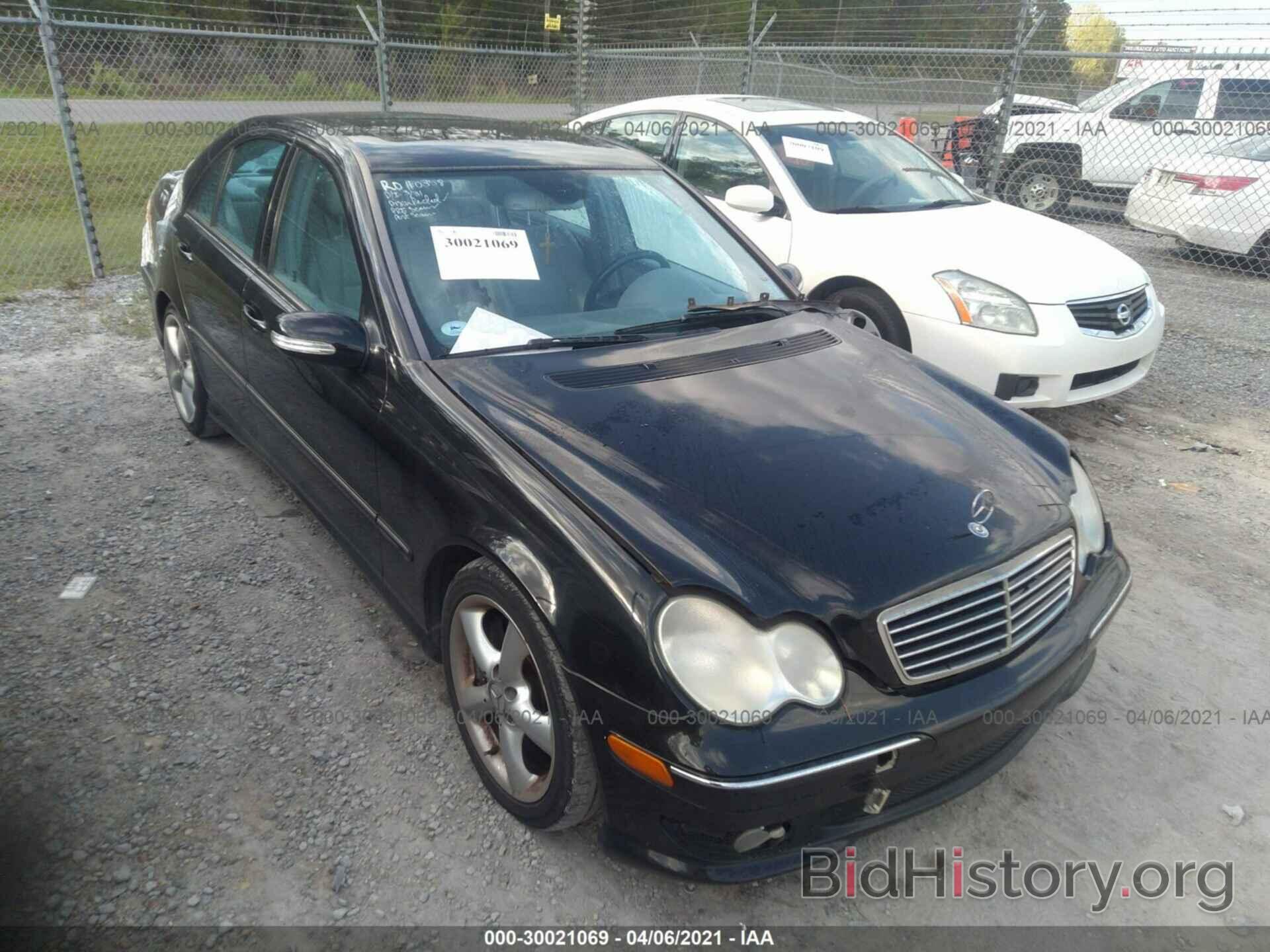 Photo WDBRF52H76A899625 - MERCEDES-BENZ C-CLASS 2006