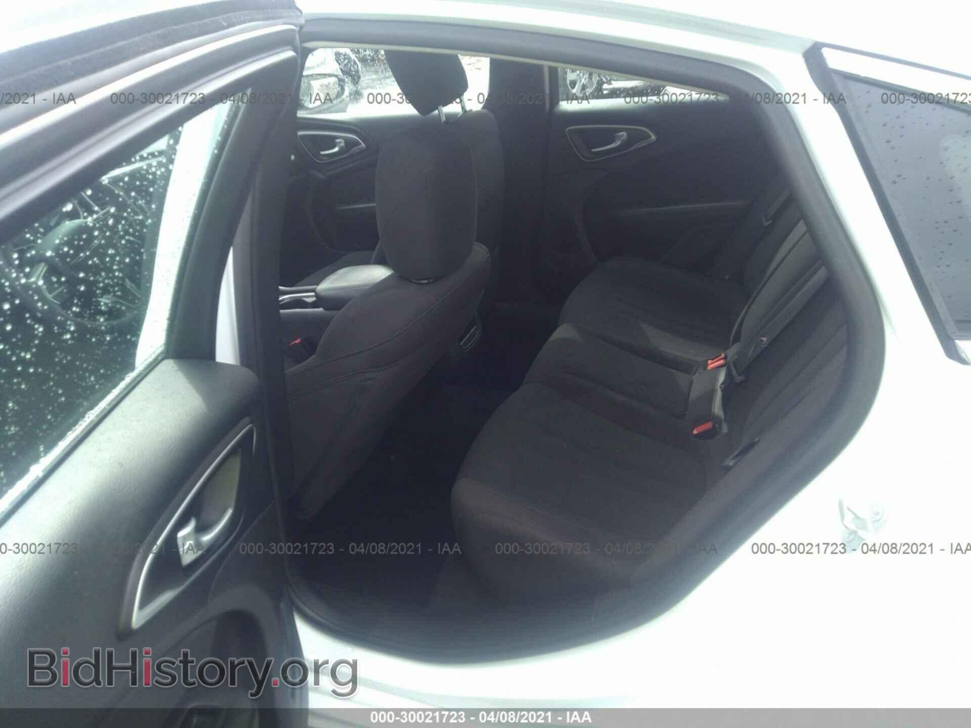 2015 CHRYSLER 200 - VIN: 1C3CCCAB1FN709459 - Фото 8