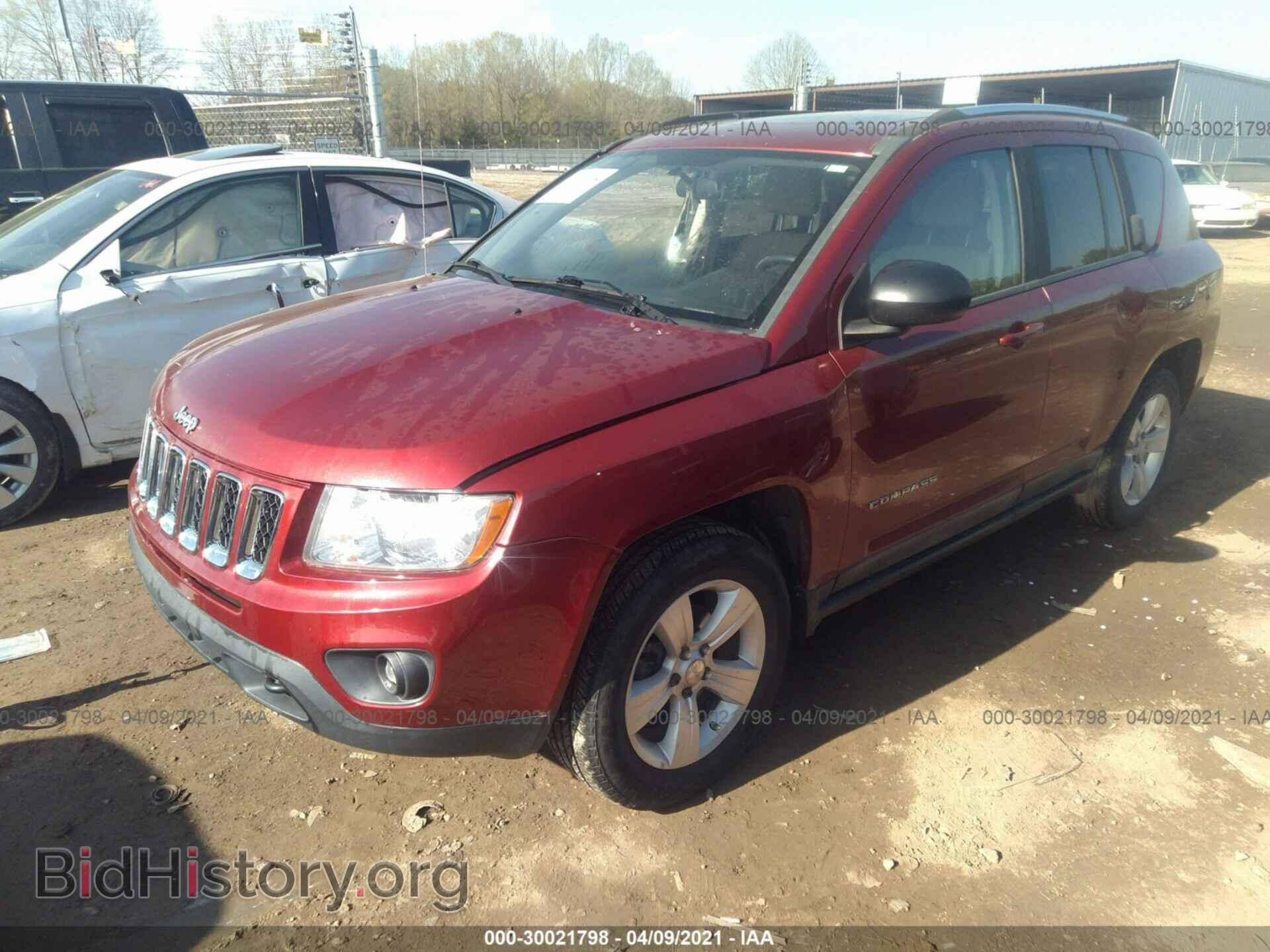 2011 JEEP COMPASS - VIN: 1J4NF1FB9BD154585 - Photo 2
