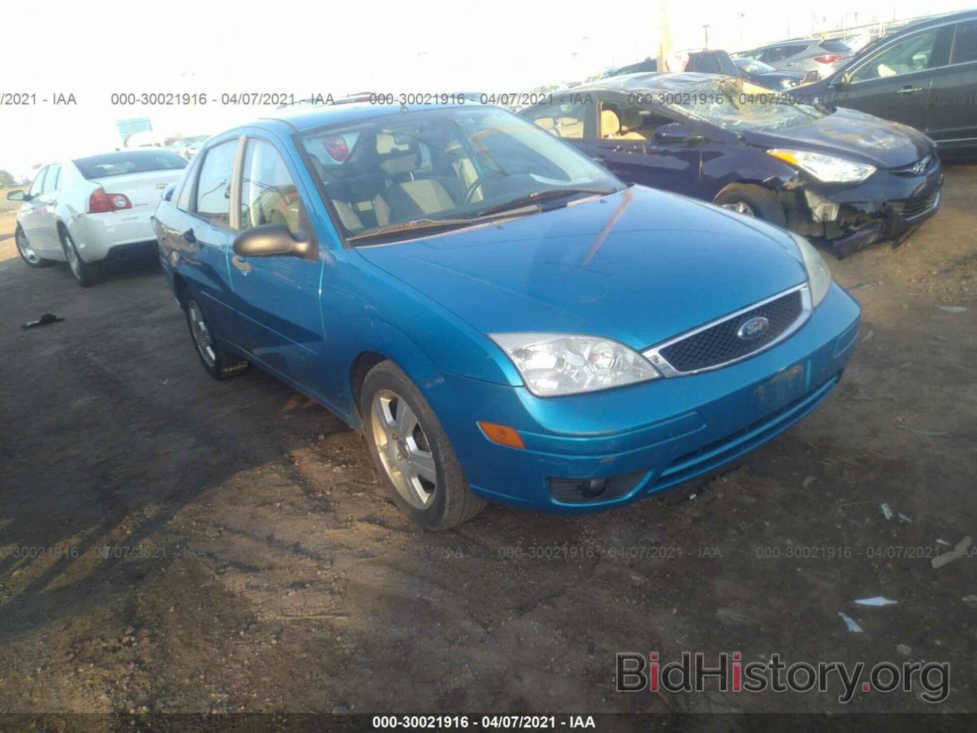 Photo 1FAHP34N27W291393 - FORD FOCUS 2007