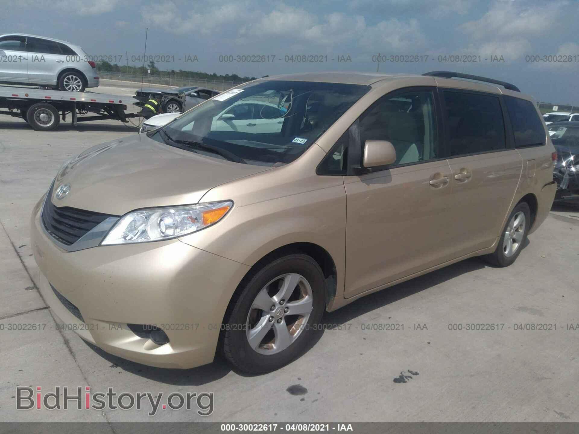 2012 TOYOTA SIENNA - VIN: 5TDKK3DC7CS231424 - Фото 2