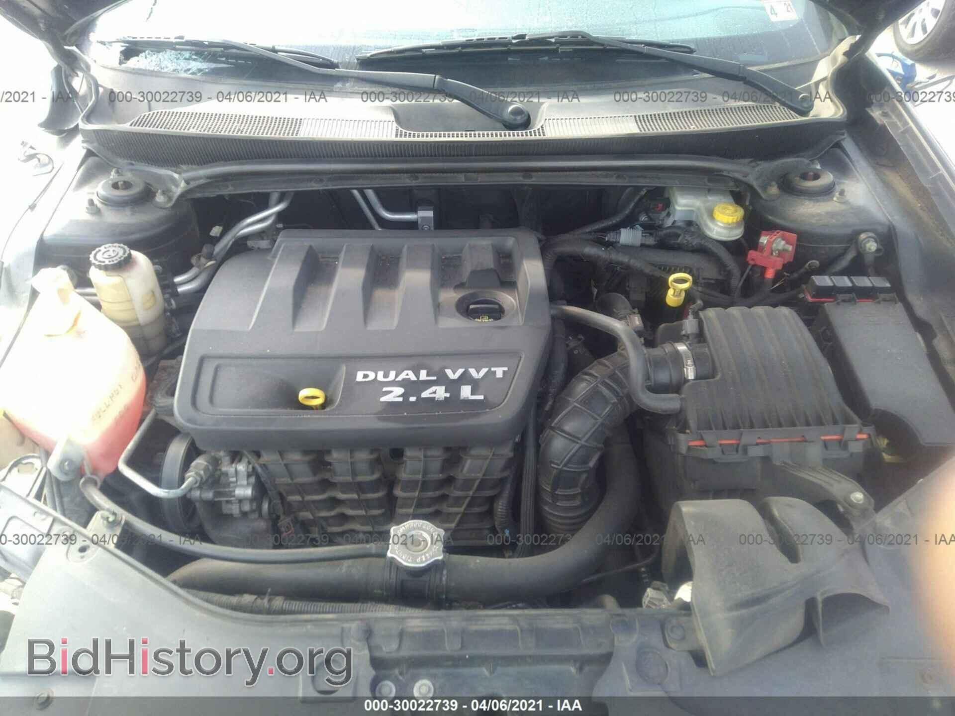 2012 CHRYSLER 200 - VIN: 1C3CCBAB1CN106937 - Фото 10