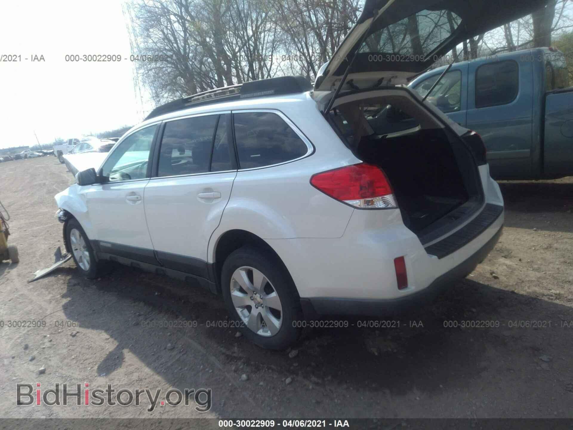2011 SUBARU OUTBACK - VIN: 4S4BRCCC8B3423976 - Photo 3