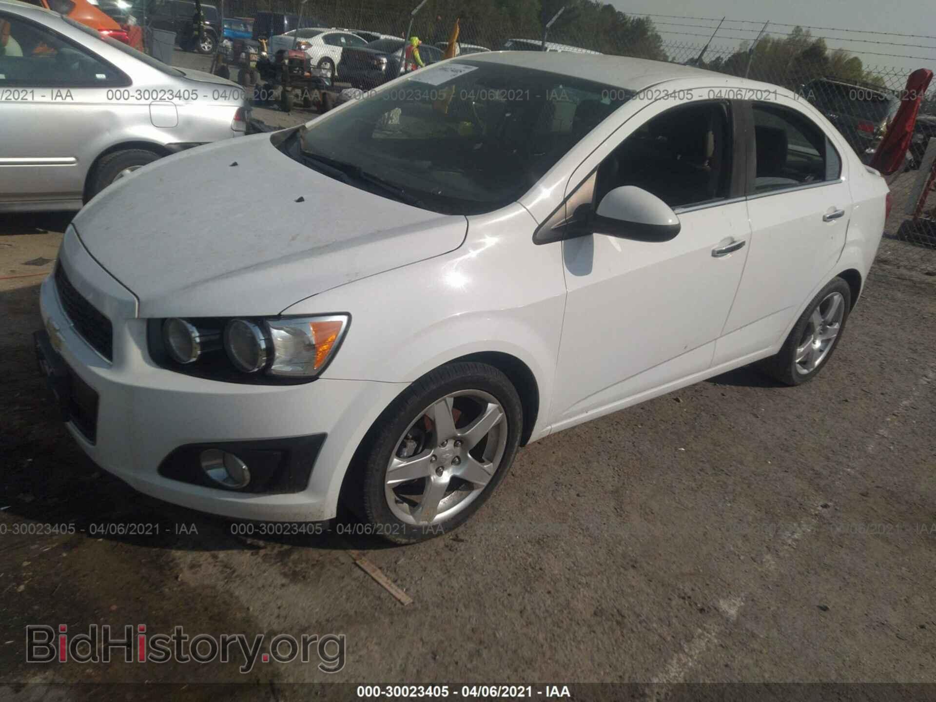2013 CHEVROLET SONIC - VIN: 1G1JE5SB2D4227697 - Фото 2
