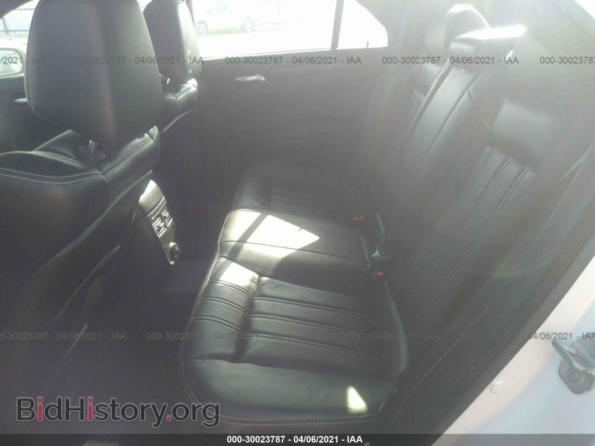 2013 CHRYSLER 300 - VIN: 2C3CCAGT3DH683800 - Фото 8